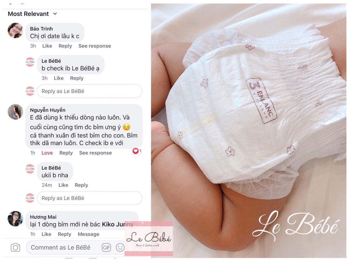 REVIEW BỈM ORGANIC NỘI ĐỊA HÀN: ENBLANC SIÊU THẤM HÚT

Sau nhiều tháng nghiên cứu, sử dụng liên tục và so sánh với các dòng bỉm cao cấp khác để có review thực tế nhất cho các mẹ, Lebebe đã quyết định ký hợp đồng phân phối hãng bỉm cao cấp 100% organic made in Korea để chia sẻ tới các mẹ bỉm đang tìm kiếm dòng bỉm chất lượng hàng đầu: Enblanc

Dưới đây là review chi tiết của Lebebe về dòng bỉm mẹ nào cũng sẽ dễ dàng nhận thấy sự khác biệt ngay lần đầu sử dụng :

✔️ THÀNH PHẦN ORGANIC 100% : Thứ nhất, Enblanc là bỉm cotton được làm bằng sợi bông Organic 100%, made in Korea chính hiệu. Nếu như những loại bỉm khác của Hàn được đặt nhà máy sản xuất tại Trung Quốc và một số nước lân cận, mô hình sản xuất tương đương nhưng chất lượng sẽ có một chút ảnh hưởng thì toàn bộ nhà máy sản xuất Enblanc được đặt DUY NHẤT tại Hàn Quốc, sản xuất trực tiếp với nguồn nguyên liệu sạch, chất lượng đảm bảo tuyệt đối và nhập khẩu về Việt Nam.

✔️ THỰC SỰ RẤT MỎNG: Thứ hai, bỉm Enblanc chỉ dày có 2mm, mỏng nhẹ như không. Bên ngoài, Enblanc siêu siêu mỏng, chỉ bằng 1/2 hay 1/3 so với bỉm thông thường nên bé dùng bỉm sẽ dễ chịu, không bị bí, cộm như các dòng khác.

✔️ CHỐNG TRÀN TỐT: Thứ ba, ưu điểm nổi trội nhất của bỉm Enblanc sử dụng công nghệ Polymer thấm hút cực nhanh kết hợp với thiết kế chống tràn, không vón cục. So sánh đơn giản với bỉm quốc dân Merries, bạn Seed nhà Lebebe chỉ tè được tối đa hai bãi đã phải thay rùi, vả lại bé mới tè một được một chút bỉm đã căng phồng, hiện rõ vạch xanh. Đến khi dùng Enblanc thì Lebeb khá bất ngờ vì bỉm mỏng mà thấm hút tốt như vậy, bé tè 3-4 bãi mới nặng, độ thấm hút Lebebe đánh giá gấp khoảng 1,5-2 lần các dòng bỉm thông thường.

Thêm nữa, bỉm ENBLANC có tính thoáng khí nổi trội nhờ ứng dụng air cover, không khí được lưu thông tốt hơn với kỹ thuật thoáng khí tân tiến nhất, điều này thực sự giúp cho bé luôn vui vẻ và thoải mái khi đóng bỉm.

✔️ CHUN MỀM: Cuối cùng, Enblanc được thiết kế quần chun khá mềm mại, co dãn tối đa cùng các lỗ thoáng khí, vì vậy một điều nhận thấy ngay là bé sử dụng không bị lằn, bạn Seed nhà Lebebe đóng bỉm suốt 3h đồng hồ mà khi bỏ bỉm bé không bị lằn chút nào, khác hẳn khi dùng Merries.

Nhược điểm duy nhất của Enblanc là thiết kế chun quần 2 bên khá dai, thường khi thay bỉm cho bé, mẹ sẽ xé bỉm 2 bên để cuộn lại, thì đoạn xé rách này của Enblanc không được dứt khoát như Merris. Trong quá trình trải nghiệm Enblanc, đây cũng là điểm trừ duy nhất Lebebe nhận thấy, tuy nhiên chi tiết nhỏ này không ảnh hưởng gì tới chất lượng của sản phẩm cả. Lebebe đã góp ý với đại diện hãng, hy vọng trong thời gian tới Enblanc sẽ có thiết kế tiện lợi hơn.