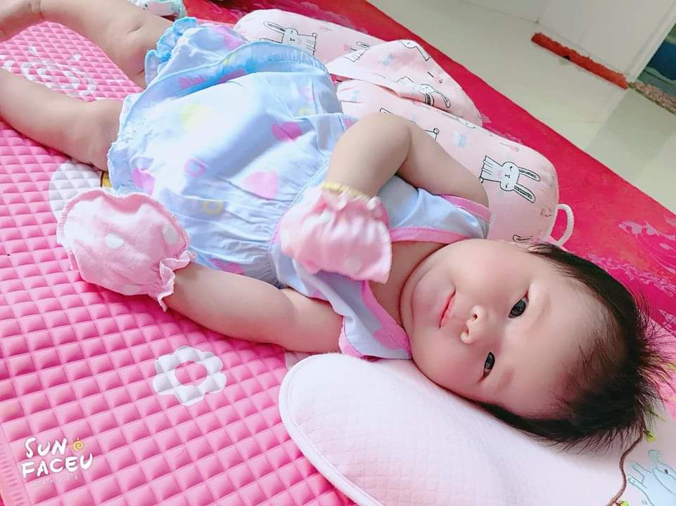 Bàn tay gây thương nhớ, chụp lại trước khi bị chị Mẹ làm nail 🤣🤣🤣

#Xá_Xíu_1m2d
Nguồn: Trịnh Thị Phú Luôn