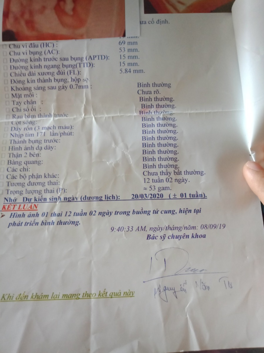 Em lấy 12 tuần làm mốc ds, các mẹ như thế nào ạ. Hôm qua em đi siêu âm thì ối ,các thứ bình thường ạ. Bs dặn chờ vài ngày nữa chưa có dấu hiệu thì nhập viện. Hoang mang quá các chị ạ