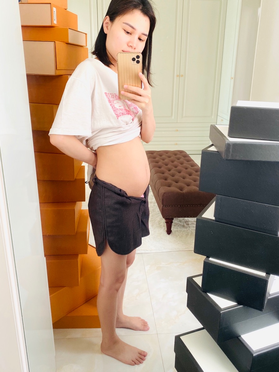 Các mom ơi tập đầu bụng này trai hay gái ạ. các mom có kinh nghiệm chia sẻ ạ. Vì siêu âm con che ko cho coi, úp lưng lại luân không cho bs coi. Cảm ơn các mom ạ