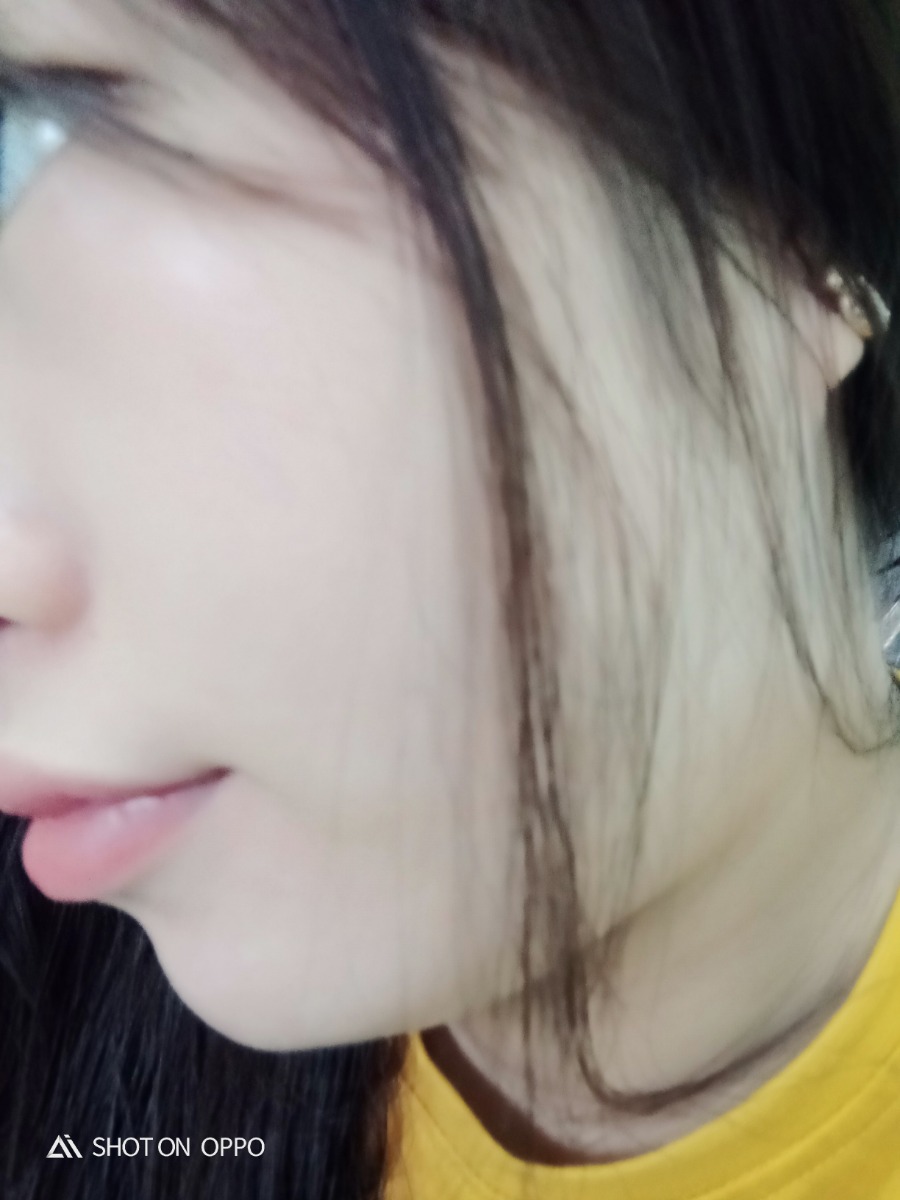 Chia sẽ cho các Mom bầu kinh nghiệm chăm sóc da nhé. 
Vì mình bầu hơn 5 tháng rồi nhưng vẫn giữ được da đẹp mà không cần sài mỹ phẩm .
Mẹ nào siêng năng rang đậu đen nấu nước uống mỗi ngày 500ml vừa tốt cho bé vừa chăm sóc được da mặt cho mẹ bầu để ck không phải chê nè. 
Trong hạt đậu đen có nhiều chất dinh dưỡng cần thiết cho mẹ và bé lắm. 
Vì nhiều Mom hỏi sao bầu mà hk thay đổi gì là do uống nước đâu đen với nước lọc nhiều cung cấp đủ lượng nước khiến da hk bị khô và thiếu dưỡng chất nè. ( do bầu mình hk ngủ ngon nên da mặt sẽ xuống cấp tốc nếu hk biết cách chăm sóc tốt cho mẹ và tốt cho bé) nhiều Mom nói sao sinh lấy lại vẻ đẹp nhưng đó là điều ít ai làm được sau sinh thời gian chăm sóc bé còn không đủ nhé. Chúc các Mom có 1 thai kỳ khỏe mạnh và xinh đẹp nè