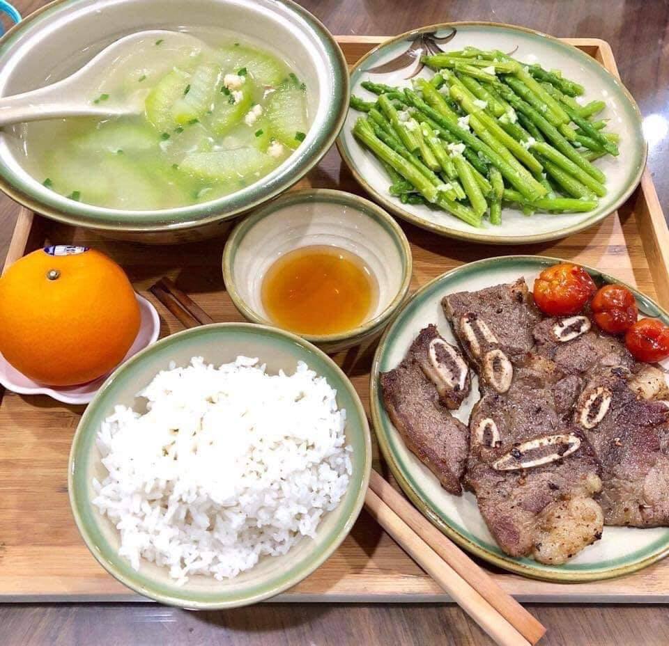 Cơm bà đẻ nhà người ta.....
A yêu mà nấu cho e ăn như này e tình nguyện đẻ cả đội bóng luôn 😂😂😂😂😂