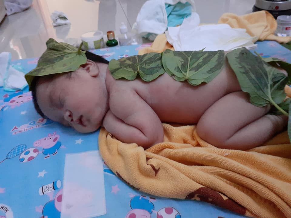 Đắp lá này là lá gì và để làm gì các mẹ nhỉ