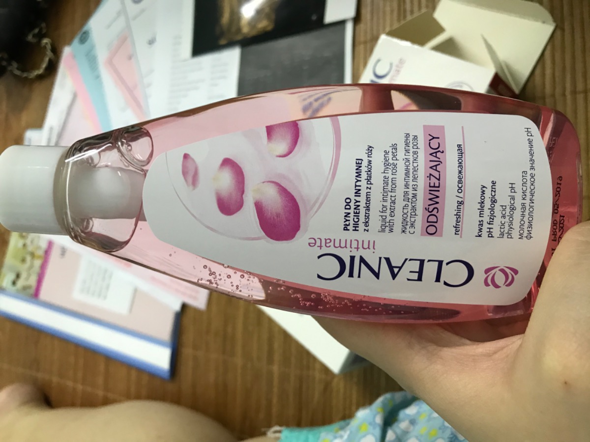 Các mom ơi, có mom nào đang dùng ddvs này k ạ? Loại này an toàn với e bé chứ ạ, cho e xin ít review ạ