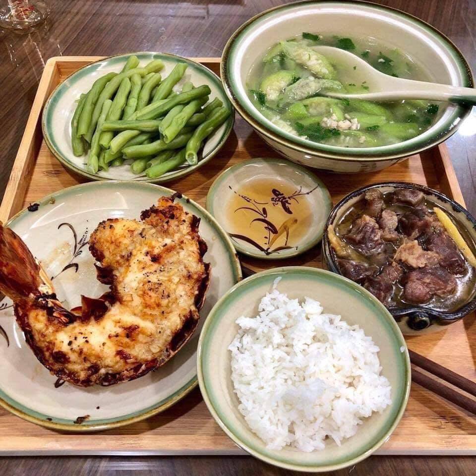 Cơm bà đẻ nhà người ta.....
A yêu mà nấu cho e ăn như này e tình nguyện đẻ cả đội bóng luôn 😂😂😂😂😂