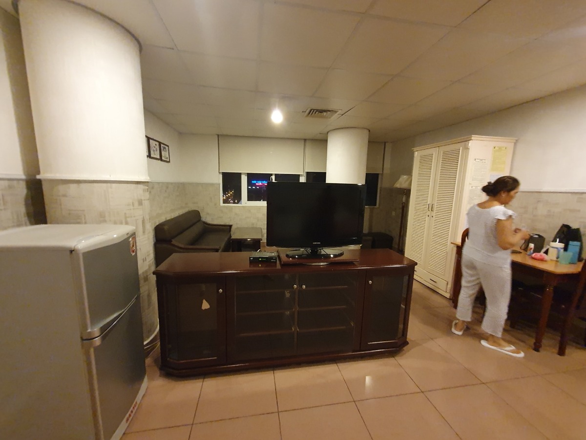 Em đã nhập viện ở SIH rồi đây
Phòng rất ok
Cả nhà 5 ng vô hết nha
Đồ ăn thì rất ngon
Nói chung là đi đẻ mà rất thoải mái
Bác sĩ y tá đều nhiệt tình
Mình có bh vbi nữa nên đc bảo lãnh ko phải đóng viện phí trước. 
Chuẩn bị mai đẻ thôi nào. ☺☺☺