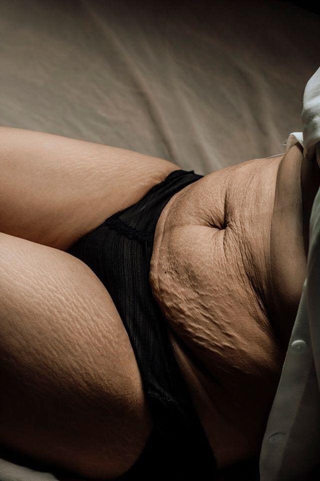 Liệu anh có còn yêu
Rồi 1 ngày em sẽ lại sinh
Những đứa trẻ như hình anh thấy
Sẽ những vết nhăn chẳng dễ gì che đậy...

Ảnh: Nguyễn Ngọc Trâm