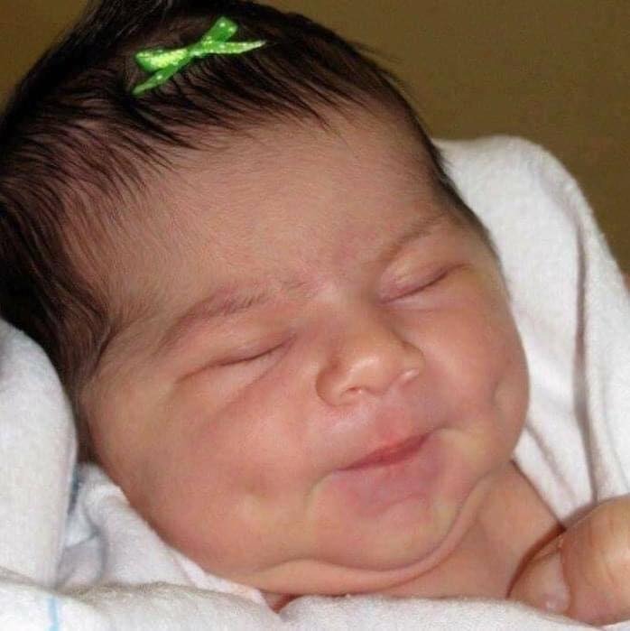 mom nào thích má lúm đồng tiền koooo