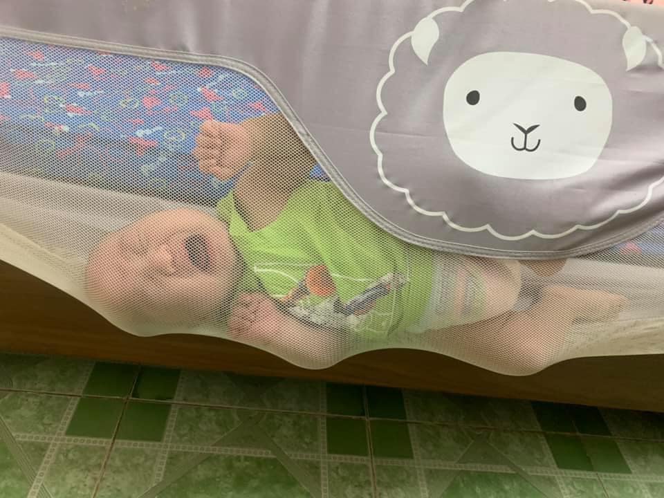 Góc làm người nhện 😂bé nào cũng phải bị ít nhất 1 vài lần phải ko các mẹ 😅