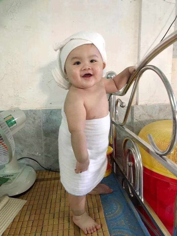 Con mới tắm xong ạ 🤣🥰