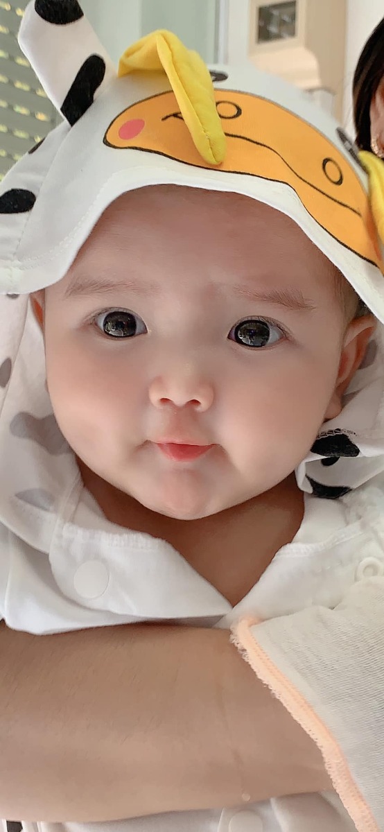 Easy để nuôi con nhàn tênh là có thiệt các mon ơi!!
Chuột tháng 5 các mom thế nào rồi ạ chuot nhà e tv ngủ ngoan uống giỏi,e chỉ mới 2m20d lúc 2m con dc 7k tới jo thì chưa cân cao 64 mà e làm trò các kiểu rồi ạ(lật,hóng chuyện,bik doi mẹ,jo thêm cái mút tay ...nào mình cùng khoe ảnh con nhé