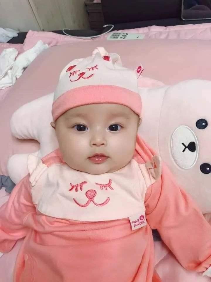 Mom nào thích vía con gái vào em cho nhé, sao các mom toàn thích chim non thế ạ? 😂