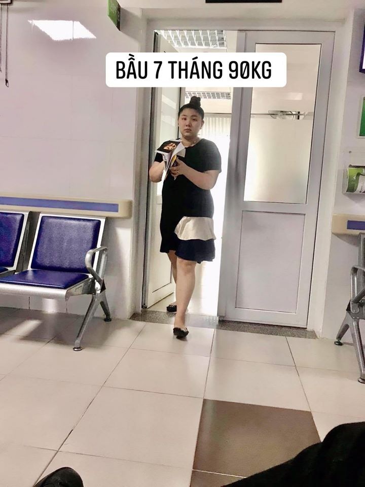 NHẬT KÍ GIẢM CÂN ĐẾN SỮNG SỜ CỦA MẸ BỈM :))
CHỊ EM BẦU BÍ XEM XONG LAG MẮT :3

6 tháng vắt sữa , mất 8 tháng để đc là chính mình 😘
Nghĩ cũng tội ck em , đã từng cân 1 bà béo ú nu như em 🤕
E đã gần như trầm cảm vì ai ai cũng chê và ko giám ra đường , mọi người ơi ( Thay vì chê con này béo thế ) , thì hãy cho nhau 1 lời động viên để tạo động lực cho đối phương nhé .

Hãy tự tin về bản thân mình nhé , ko gì là ko thể ạ
cre: Vũ Quỳnh Thiên Nhi