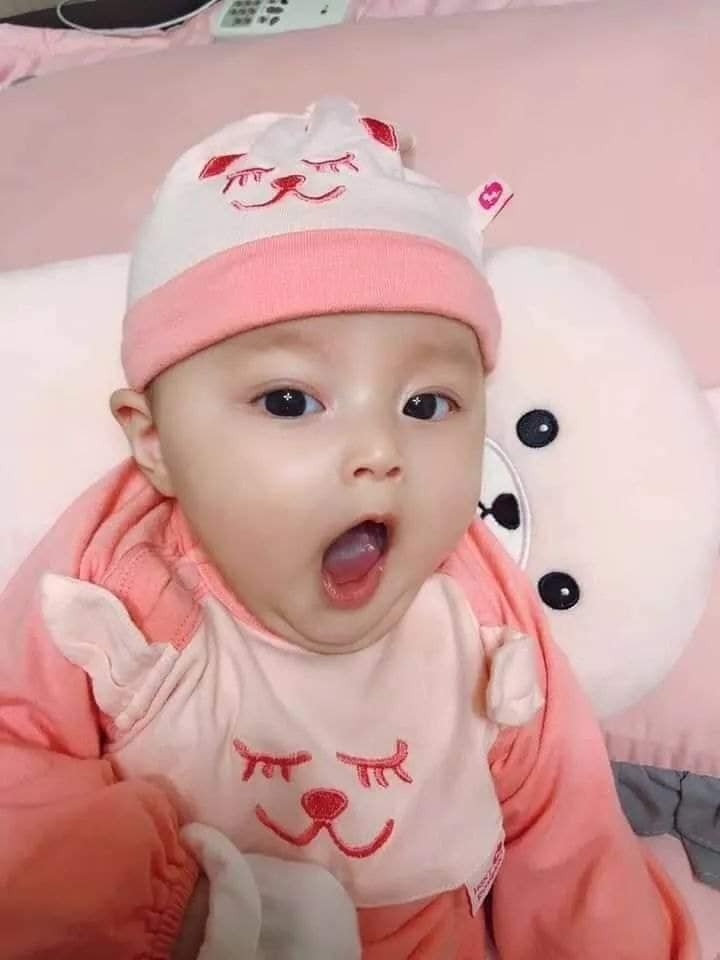Mom nào thích vía con gái vào em cho nhé, sao các mom toàn thích chim non thế ạ? 😂