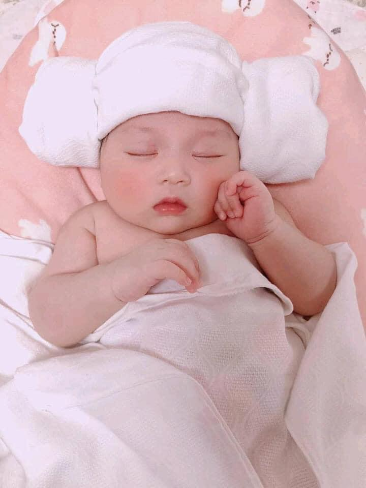 Mom nào thích màu hồng xin vía má hồng môi hồng gì cũng hồng ko 😻🥰 Thai giáo đều là cách giúp tương lai của con toàn màu hồng đó các mẹ nha 😍