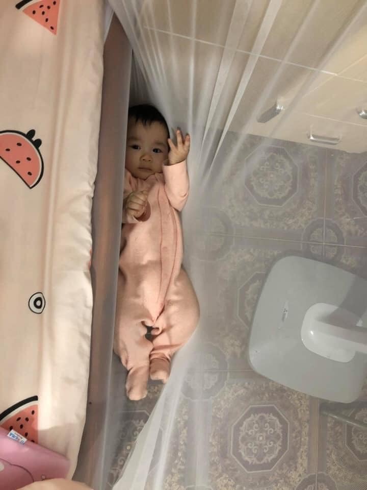 Hoảng quá bà con ơi, dậy ko thấy ông con đâu 😂🤣🤣