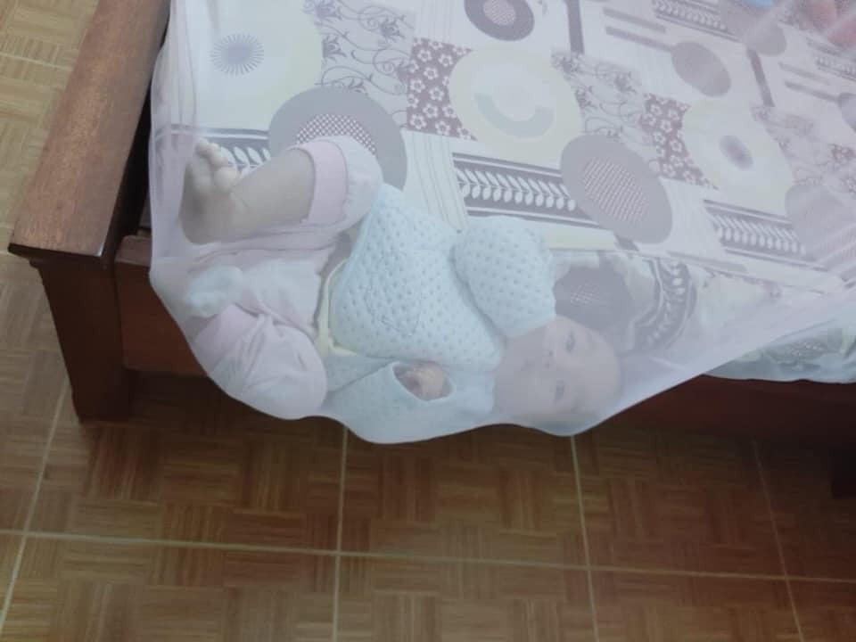 Hoảng quá bà con ơi, dậy ko thấy ông con đâu 😂🤣🤣