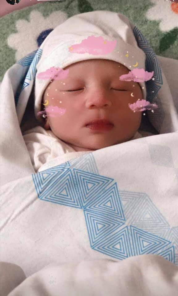 9h em nhập viện mở 1p....12:20 con ra gặp mẹ rồi David 🐁🐁🐁❤️❤️❤️ chúc các mẹ sớm về đích nạ
Mẹ nào chưa mua vip Mamibabi thì mua ngay nhé, e dùng thấy tốt lắm ạ, sẽ giới thiệu cho nhiều mẹ nữa
Mẹ nào xin vía đẻ nhanh ko e cho ạ