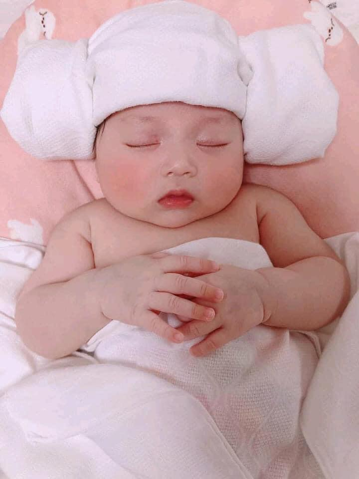 Mom nào thích màu hồng xin vía má hồng môi hồng gì cũng hồng ko 😻🥰 Thai giáo đều là cách giúp tương lai của con toàn màu hồng đó các mẹ nha 😍