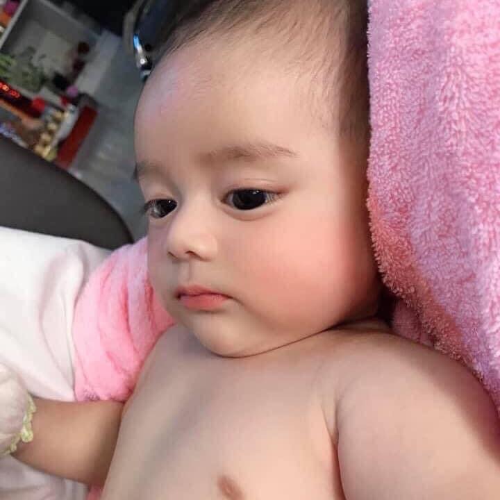 Mom nào xin vía Mũi cao, mắt to khiên bao người phát mê ko em cho nè ❤️🥰
Cũng nhiều mẹ hỏi mua khóa học thai giáo nào, e chỉ mua mỗi của mamibabi thôi ạ, mẹ nào băn khoăn thì mua luôn nhé, cũng ko đáng mấy mà tiết kiệm đc nhiều thời gian đó ạ