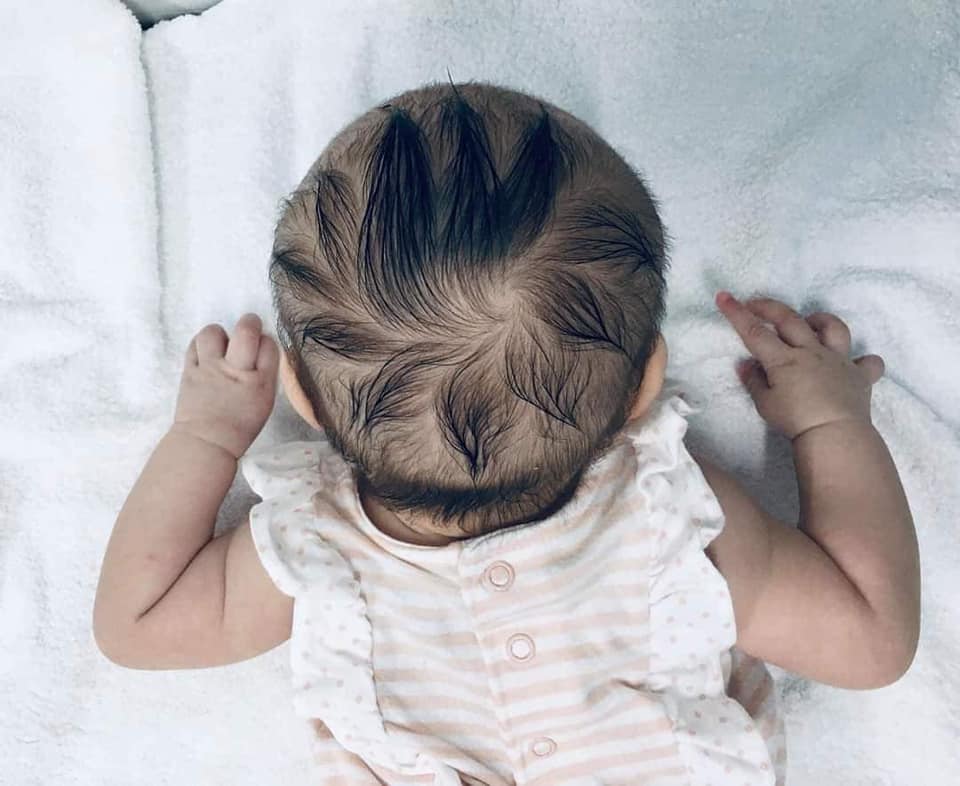 Người ta có mấy cọng tóc thôi mà cũng lôi ra làm đủ trò á trời...!