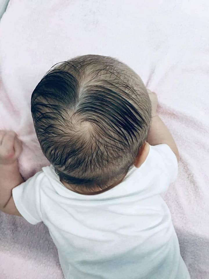 Người ta có mấy cọng tóc thôi mà cũng lôi ra làm đủ trò á trời...!