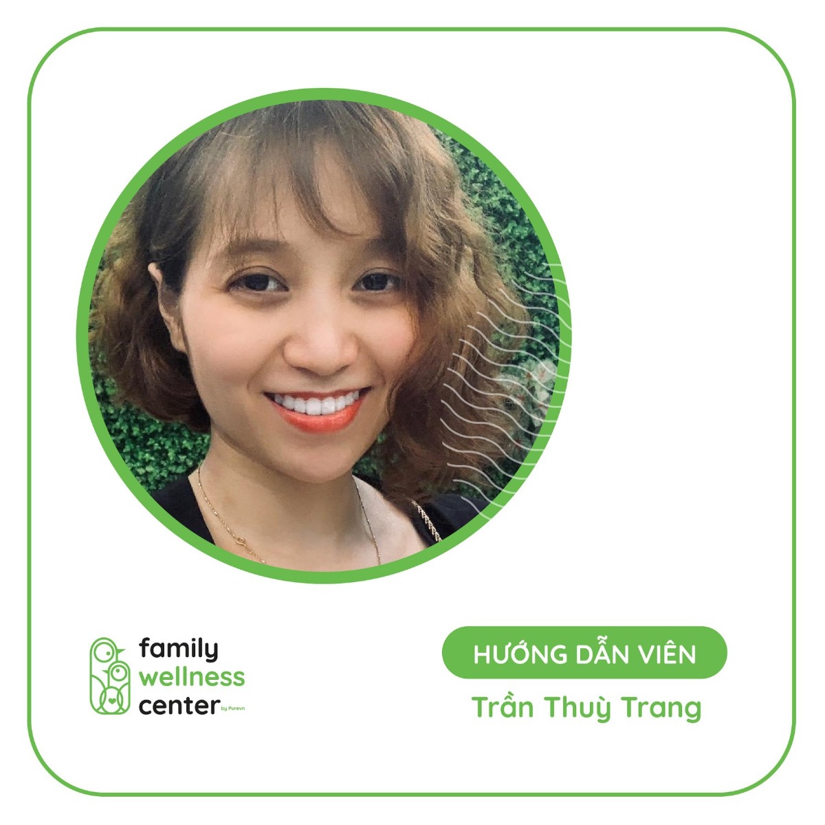 [Khoá học miễn phí tại Hà Nội: Kỷ luật tích cực trong thực hành làm cha mẹ hằng ngày] 

👩‍❤️‍👨 Thông tin nhanh: 
- Thời gian: từ 18:00 ~ 20:00 Thứ Sáu hàng tuần, liên tiếp trong 8 tuần.
- Số buổi: 8 buổi (bắt buộc) + 2 buổi tùy chọn
- Số cha mẹ: tối đa 20 người, ưu tiên cả vợ - chồng cùng tham gia.
- Khai giảng: từ 18:00 ~ 20:00 Thứ sáu ngày 6/11/2020
- Địa điểm học: 68B Trần Nguyên Đán, Hoàng Mai, Hà Nội.
- Học phí: miễn phí, chỉ phải đóng chi phí học cụ, in ấn sách và tài liệu trước và sau khóa học (tạm thu 500k) 
- Cách thức đăng ký: Gọi hotline: 098 378 26 84

👩‍❤️‍👨  Thông tin chi tiết: 
Làm cha mẹ là một hành trình dài chưa có hồi kết. Khi có con, cha mẹ sẽ được trải nghiệm những cung bậc cảm xúc chưa từng có.
Liệu có khi nào bố mẹ tự hỏi:
- Tại sao một ông bố có thể thay mẹ, chăm lo tốt cho hai nhóc tuổi mầm non siêu quậy?
- Nhờ đâu một bà mẹ có thể trở thành bạn của con, được lắng nghe những câu chuyện của con, cùng con bước qua khủng hoảng tuổi dậy thì một cách bình an, vui vẻ?
- Bí quyết nào để những chàng trai, cô gái, dù ở lứa tuổi nào vẫn luôn coi bố mẹ như những người bạn lớn thân thiết, luôn có thể ôm, sẻ chia mọi niềm vui, nỗi buồn?

Họ có bí quyết gì chăng?
Hãy cùng nhau khởi động một hành trình. Chúng ta sẽ cùng nhau trải nghiệm những kiến thức và kỹ năng nền tảng về sự phát triển để hiểu mình, hiểu trẻ. Ga cuối cũng là lúc bạn sẵn sàng trở về nhà, sẽ cùng con bước tiếp mỗi ngày với sự bình an và đầy ắp tình yêu thương.

THÔNG TIN KHOÁ HỌC: 
1. Tiêu chí tuyển chọn cha mẹ
- Cha mẹ có con trong độ tuổi 0 -18;
- Những người chuẩn bị làm cha mẹ.
- Ưu tiên cặp vợ chồng cùng tham gia;
-  Ưu tiên các ông bố tham gia;
-  Cha mẹ cam kết tham gia đủ 8 buổi đầu tiên;

2. Mục đích khóa học
Khóa học "Kỷ luật tích cực trong thực hành làm cha mẹ hằng ngày  (PDEP)" là khoá học dựa trên nền tảng nghiên cứu lâm sàng về tâm sinh lý lứa tuổi của trẻ em. PDEP cung cấp cho cha mẹ bức tranh đa chiều về sự phát triển cả về thể chất và tinh thần của trẻ trong độ tuổi từ 0-18 tuổi. Cha mẹ sẽ có cơ hội tiếp cận kiến thức và kỹ năng nền tảng về phương pháp KLTC để từ đó có năng lực giải quyết thấu đáo và hiệu quả các vấn đề liên quan đến giáo dục trẻ tại nhà.

3. Mục tiêu học tập
Sau khóa học 8 buổi, học viên sẽ:
- Hiểu thế nào là Kỷ luật tích cực.
- Những kỹ năng quan trọng nhất của phương pháp KLTC.
- Hiểu được chính mình và vai trò của mình như là một người cha, người mẹ trong cuộc đời con;
- Hiểu được đặc điểm tâm sinh lý của con; những vấn đề con đang gặp phải qua từng giai đoạn phát triển.
- Biết cách quản lý cảm xúc, giải quyết và giúp con giải quyết những vấn đề liên quan đến con phát sinh tại nhà;
- Biết cách khích lệ con tham gia cùng giải quyết vấn đề liên quan đến con; giúp con tự tin trở thành người như chúng ta mong đợi.

4. Nội dung khóa học:
Nội dung khóa học chi tiết sẽ được cung cấp cho cha mẹ cam kết tham gia đầy đủ 8 buổi. Khóa học được thiết kế dựa theo những nghiên cứu về sự phát triển của trẻ; khả năng làm cha mẹ, quyền trẻ em của các chuyên gia hàng đầu thế giới về giáo dục và tâm lý học trẻ em. Tài liệu đã được biên soạn và liên tục chỉnh sửa, cải tiến cho phù hợp với bối cảnh hiện tại.

5. Tài liệu học tập:
BTC sẽ cung cấp miễn phí cho cha mẹ được lựa chọn một cuốn “Cẩm nang Kỷ luật tích cực trong thực hành làm cha mẹ hàng ngày” của tiến sỹ tâm lý học lâm sàng Joan Durrant

6. Phương pháp
Khóa học thúc đẩy sự tham của học viên vào các hoạt động trải nghiệm, thảo luận, chia sẻ, trình bày cá nhân hoặc theo nhóm để có thể lĩnh hội, cảm nhận và hiểu sâu sắc nhất nội dung bài học

7. Hướng dẫn viên: Nhóm hướng dẫn viên đều đã được các giảng viên quốc gia giàu kinh nghiệm của chương trình trực tiếp đào tạo. Vui lòng click vào từng ảnh xem thông tin chi tiết về các hướng dẫn viên.

8. Yêu cầu đối với cha mẹ
Cha mẹ cần mang đến lớp:
- Sổ và bút;
- Trái tim cởi mở, yêu thương và sẵn sàng tìm hiểu một cách khác để giáo dục trẻ hiệu quả;
- Cam kết tham gia đủ 8 buổi đầu tiên.

9. Chi phí: Chúng tôi sẽ tạm thu 500k/người cho chi phí học cụ, in ấn sách và tài liệu trước và sau khóa học

10. Đăng ký: Gọi Hotline: 098 378 26 84

---

Thông tin Giảng viên: 

ĐOÀN KHÁNH LÊ
- Tham gia quản lý và thực hiện các dự án về Quyền trẻ em tại cộng đồng tại Trung Tâm Nghiên cứu và Hỗ Trợ trẻ em, do Save the Children tài trợ từ năm 2009.
- Tham gia Đào tạo Kỹ năng về truyền thông thay đổi hành vi; sự tham gia cho bà con trong chương trình 135 của Uỷ Ban Dân Tộc do Đại sứ quán Ai-Len tài trợ.

TRẦN THÙY TRANG
- Là Mẹ của một bạn nhỏ 4 tuổi.
- Làm việc trong lĩnh vực Giáo dục từ năm 2009.
- Với kinh nghiệm tiếp xúc học sinh và Phụ huynh của học sinh nhiều lứa tuổi từ 0 - 25 tuổi.
- Năm 2019, chị tham gia Vietnam Educamp với vai trò Báo cáo viên với chủ đề “Học cùng con - Bao lâu là đủ'.
- Tốt nghiệp khoá Hướng dẫn viên PDEP tháng 10/2020

TH.S NGUYỄN DẠ ĐAN TRANG
Kinh nghiệm 13 năm làm việc với trẻ em đường phố, trẻ có hoàn cảnh đặc biệt khó khăn và nạn nhân nữ bị mua bán trở về. Làm cha mẹ giống như một cuộc du lịch đầy hồi hộp, lo lắng nhưng đó lại là hành trình khiến cho chúng ta hạnh phúc nhất, trân trọng thành quả nhất! Chị tin rằng, bậc cha mẹ nào cũng có kinh nghiệm riêng trong nuôi dạy con cái. 

Hãy cùng gặp gỡ và chia sẻ để xây dựng nên một Cộng đồng cha mẹ tích cực nhé!