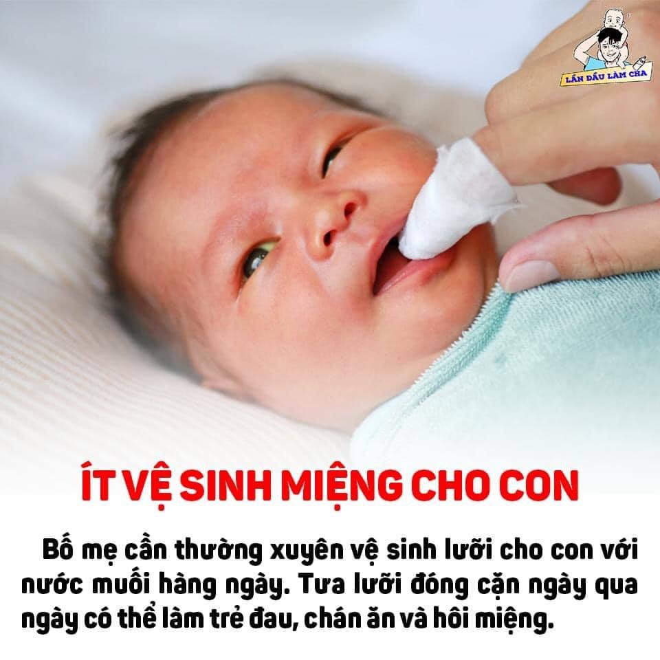 NHỮNG SAI LẦM KHI CHĂM SÓC CON MÀ BỐ MẸ NÊN TRÁNH 🤱

Những người lần đầu làm cha mẹ thường gặp rất nhiều bỡ ngỡ vì không biết chăm sóc con như thế nào. Do vậy, có nhiều điều họ làm vì nghĩ nó tốt cho con, nhưng thực tế không phải vậy. Dưới đây là những sai lầm khi chăm sóc con mà cha mẹ nên tránh 👶