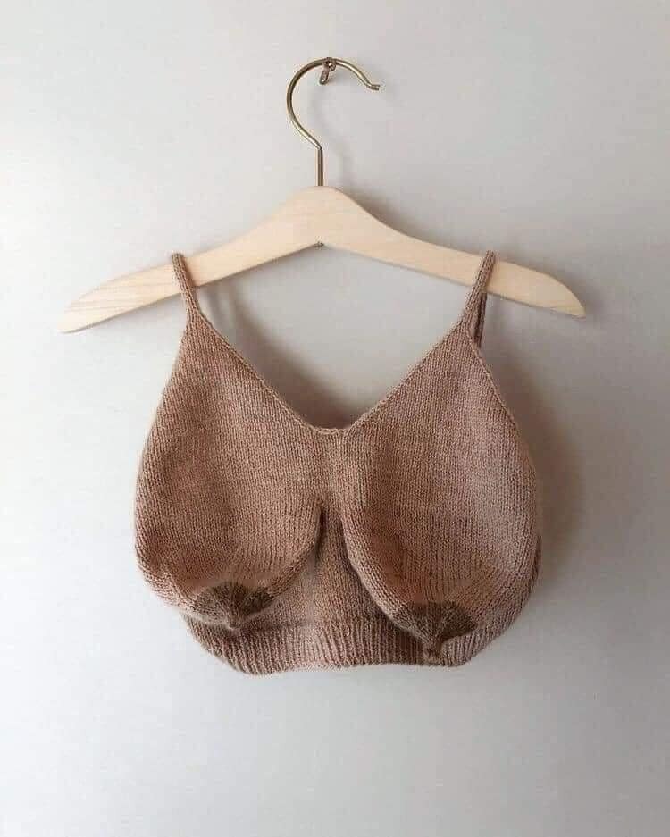 Thứ mẹ bỉm sữa cần cho mùa đông sắp tới 🤣🤣🤣
Ko biết nên cười hay mếu các mom ạ 😂😂😂
Em thấy hay thì đăng thôi chứ ko buôn bán gì đâu ạ, nhiều mẹ hỏi quá