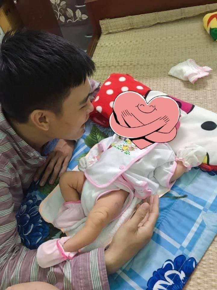 Nãy thấy chị vợ đăng ảnh cảm ơn vì sự tử tế của chồng vì chồng giúp chăm con, giúp đỡ mình khi ở cữ, thấy vui thay.
Con của chung, nghĩa vụ chung, cùng làm bố làm mẹ, hạnh phúc chung là phải san sẻ thôi 🥰

-Chia sẻ từ Đặng Lộc Châu Đang-