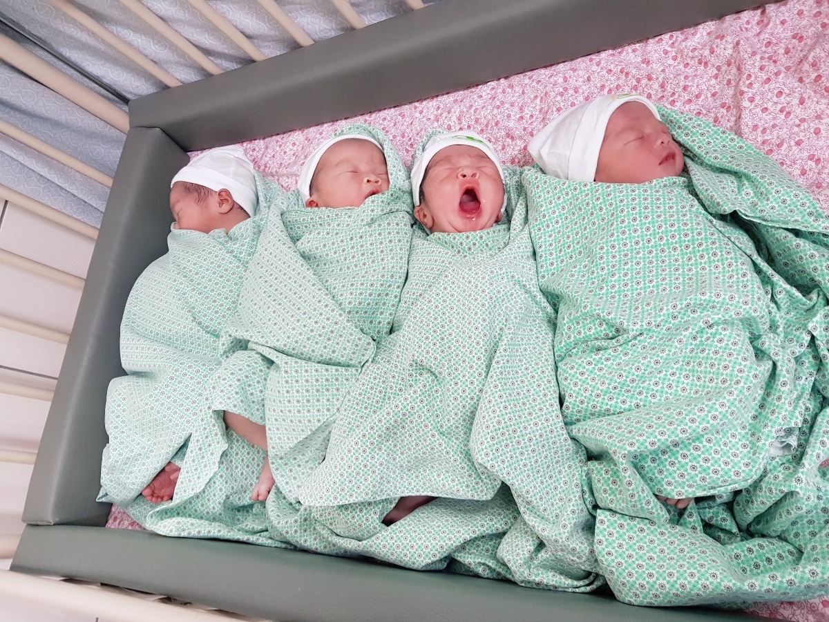 Chúc Mamibabi nhà mình 20-10 zui zẻ na, mẹ nào sắp về đích thì sớm về đích, mẹ nào về đích rồi thì nuôi con mát tay nha 🥰😍
