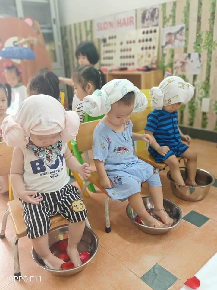 Đi spa giảm stress hoy các mẹ ơi...
Thấy kute quá nên e đăng 🤣