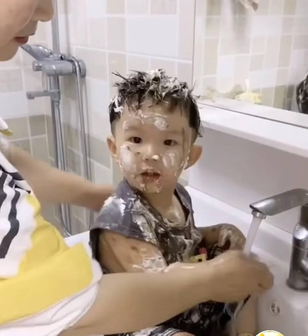 Con của các mom đã đạt đến tầm "vũ trụ" này chưa...!