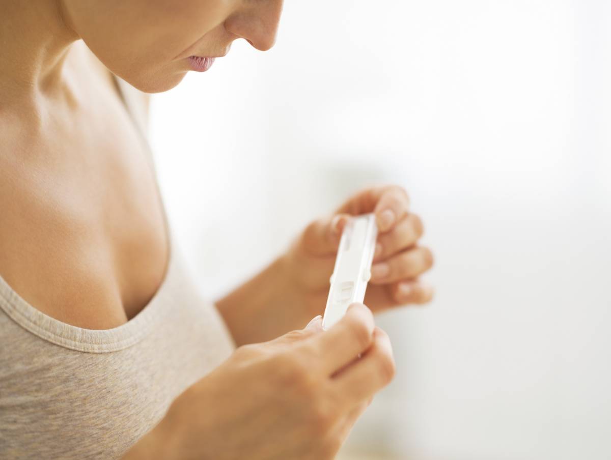 Thai 4 tuần như thế nào? Quan hệ có sao không?