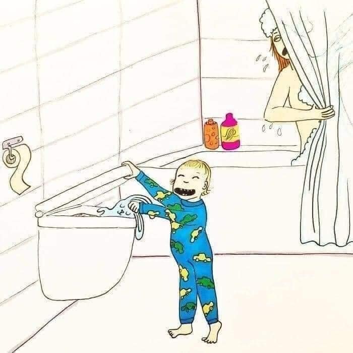 Ở NHÀ CHĂM CON NHÀN VÀ SƯỚNG LẮM 😂😂
Từ bao đời nay, người ta luôn mặc định mẹ ở nhà chăm con là nhàn và sướng, không phải lo đến chuyện đi làm kiếm tiền mưu sinh. Định nghĩa về công việc chăm con trong mắt mọi người đơn giản lắm, đâu có vất vả bằng 8 tiếng ngồi lì văn phòng, đầu tuần họp, cuối tuần báo cáo công việc, sáng đến đúng giờ chấm vân tay, chiều cũng không thể về sớm. Ngay cả chính phụ nữ chúng ta, khi biết có ai đó, bạn bè hay hàng xóm “được” ở nhà chăm con là trầm trồ lên đó sao.
Trong mắt mọi người, tất nhiên bao gồm cả những ông chồng, chăm con là ôm con cả ngày. Cái bọn trẻ con chưa biết đi ấy, tay chân bụ bẫm dễ thương, người thì thơm thơm mùi sữa, ôm cả ngày thì còn gì sung sướng, nhàn hạ bằng.
Nhàn và sướng như vậy nên nếu:
- Ở nhà chăm con mà để nhà cửa bừa bộn, quần áo quên chưa cho vào máy giặt giặt thì sẽ bị hỏi “cả ngày làm việc gì mà để nhà cửa thế này?”.
- Ở nhà chăm con mà chồng nhắn tin, gọi điện chưa trả lời ngay, thì sẽ bị thắc mắc “không biết làm gì mà không nghe máy?”.
- Ở nhà chăm con mà đầu tóc bù xù, quần áo luộm thuộm, thì sẽ bị nói “không biết tự chăm lo cho bản thân, không biết sắp xếp thời gian”.
- Ở nhà chăm con mà cuối ngày chồng về mặt khó chịu, cáu kỉnh, thì sẽ bị mắng “chồng đi làm về mệt không được một lời hỏi han”.
- Ở nhà chăm con ốm hay bị cái gì cũng tại mẹ hết. Người khác trông thi k sao cứ mẹ trông làm sao lại : " mỗi ở nhà trông con cũng không xong ".
- Ở nhà k có tiền gọi là ăn bám. Lười làm
Chăm con cụ thể là công việc gì mà ai cũng bảo là nhàn vậy?
Chăm con hay trông con cụ thể bao hàm những công việc gì? Mà ai cũng trầm trồ, ngưỡng mộ vì là nhàn, vì là sướng. Vâng chúng tôi sướng lắm! Chăm con là tổng hòa của nhiều công việc ai cũng bảo là dễ và vụn vặt ấy.
Chăm con là cho con bú, cho con ăn, vệ sinh cho con, tắm cho con, chơi với con, bế con khi con muốn, nói chuyện với con khi con cần, thức đêm cùng con khi con không chịu ngủ. Chăm con còn là dọn dẹp nhà cửa, chăm con còn là phải luôn vui vẻ, tinh thần thoải mái để đủ sữa cho con.
Chăm con là tắm, là vệ sinh cá nhân thật nhanh, là bật dậy như lò xo khi nghe tiếng con khóc, ọ ọe bên tai. Chăm con là những giấc ngủ lơ mơ, tự dặn mình không được ngủ sâu giấc, còn dậy cho con bú, còn xem con có ra mồ hôi không, còn phải đắp chăn cho con nhỡ con bị lạnh.
Khi con đang ở giai đoạn sơ sinh, người ta sẽ nói “tầm này vẫn chưa vất đâu, giờ nó toàn ngủ và ti mẹ, mẹ tha hồ mà nằm chơi”. Nhưng họ đâu biết rằng một ngày đứa trẻ sơ sinh đại tiện, tiểu tiện bao nhiêu lần và người mẹ khi con ngủ thì còn phải tranh thủ giặt giũ, nấu nướng, dọn dẹp nhà cửa. Rồi còn nhiều vấn đề xảy đến mà mẹ phải một mình xoay xở như con nôn trớ, con bị táo bón, con hắt hơi sổ mũi, con bị rôm sẩy, con bỗng nhiên bỏ bú, con bỗng nhiên ngủ ngày chơi đêm…
Cứ thử trải qua 8 tiếng ở công sở và 8 tiếng ở nhà trông con, xem thời gian nào trôi đi nhanh hơn. Chưa hết đâu, đêm đến các ông chồng được ngủ trọn giấc, mà nếu con có khóc thì cũng trùm chăn kín mít để giấc ngủ không bị ảnh hưởng. Còn một mẹ một con cứ thế hết ôm nhau rồi chơi với nhau cho đến tận sáng.
Khi con đến tuổi ăn dặm, thì công việc vất vả nhất mà người mẹ phải làm là tìm ra phương pháp ăn phù hợp với con. Nhưng thực tế công việc này chưa vất vả bằng việc phải đứng ra bảo vệ chính kiến trước lời khuyên chẳng đâu vào đâu của mọi người xung quanh. Nếu con bụ bẫm thì không sao, con mà “còi” mặc dù nó nhanh nhẹn thì kiểu gì cũng bị mắng xối xả, “có mỗi việc cho nó ăn mà cũng không xong”, “để con còi dí thế à”, “chăm con kiểu gì vậy”.
Đến lúc con biết đi, chuyển sang ăn cơm, nói được nhiều hơn, thì người mẹ lại phải lo dạy con thế nào, đối phó với những khủng hoảng của con ra sao. Khi ấy con không vâng, ạ, dạ, thưa với người lớn, con ngang bướng, ương ngạch, nghịch ngợm thì cũng đổ lỗi hết lên đầu người mẹ rằng “mẹ không biết dạy con”, “con hư tại mẹ”.
Nếu ai thắc mắc vợ ở nhà làm gì thì hãy thử dành 1 ngày ở nhà chăm con toàn thời gian, nếu không thì thử thức một đêm chơi với con, sẽ có câu trả lời ngay. Đảm bảo các ông chồng sẽ sợ “xanh mặt”, thà đi làm còn hơn phải ở nhà chơi với con. Khi đã hiểu rồi thì xin đừng quát tháo, so bì hay coi thường những người làm mẹ. Họ thực sự là “siêu nhân” đấy, không phải người bình thường đâu!