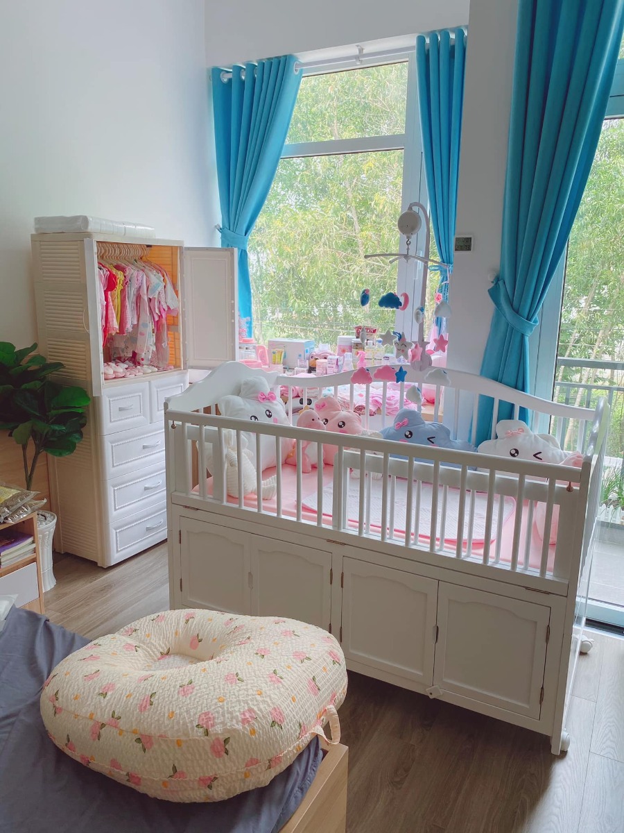 Cho mẹ con khoe gia tài cái nữa mẹ con đi đẻ nha mấy cô mấy dì 😆😆 
Nay mẹ con dọn dẹp chuẩn bị xong hết rồi 😍