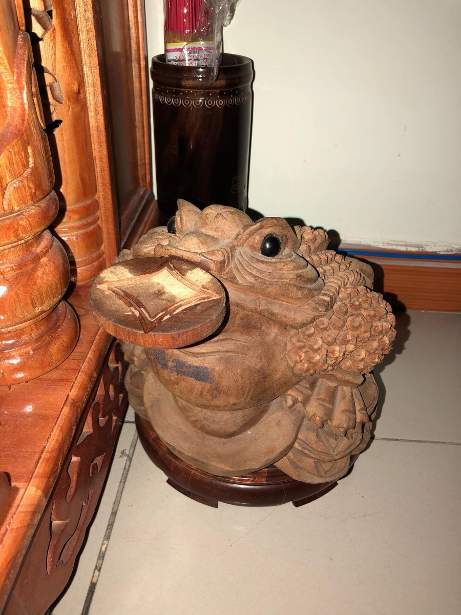 Ta nói, làm ăn quài mà ko thấy giàu lên là vại 🤣🤣
Ngày nào nó cũng ngậm ướt nhẹp sao ổng phù hộ cho nổi 😅
Cóc said : giận hết sức 🤣