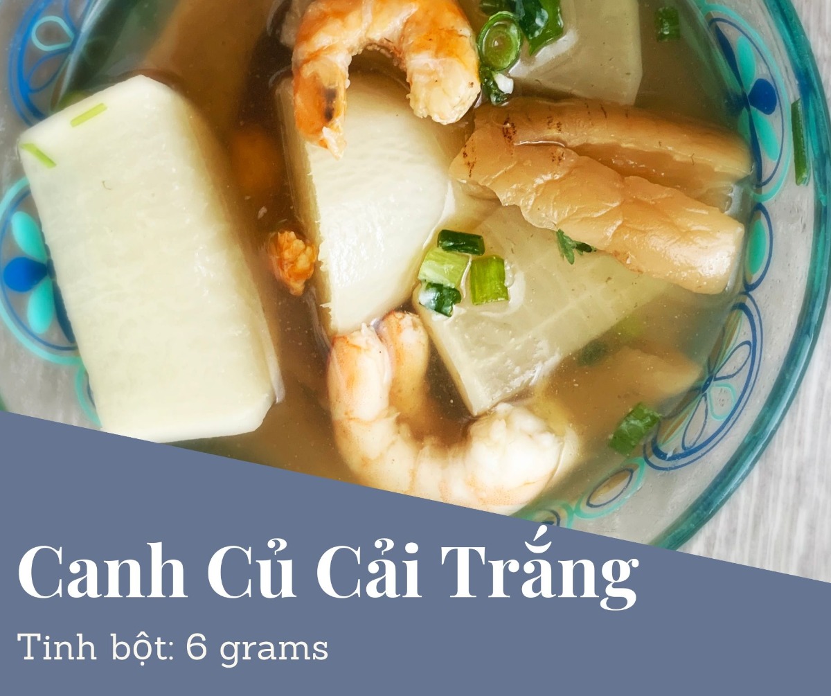 THỰC ĐƠN TIỂU ĐƯỜNG THAI KỲ
Chào bạn. Khi biết là có bệnh TĐTK hoặc TĐ2 thì nhiều người rất là lo lắng.

👌 Cách giảm TĐTK và TĐ2 hiệu quả nhất là ăn kiêng (giảm tinh bột và giảm ngọt).
👌 Cách giảm TĐTK và TĐ2 hiệu quả nhì là tập thể dục
👌 Các thuốc tây có hiệu quả nhưng mà bạn vẫn nên ăn kiêng và tập thể dục, nếu không dần dần sẽ lờn thuốc.
👌 Bạn đừng tin các thuốc nam, các loại bánh, đường cho người tiểu đường nhé. Không có hiệu quả gì nhiều đâu.
👌 Bạn không cần phải lo. Vì đồ ăn cho các bà Mẹ TĐTK và TĐ2 rất phong phú và ngon miệng. Và đầy đủ dinh dưỡng cho người Mẹ và em Bé, và người TĐ2.

Đầu tiên là các bạn nên mừng là đã khám ra bệnh. Có nhiều có bệnh nhưng mà không đủ điều kiện để khám bác sỹ nên không biết có bệnh mà trị.

Điều thứ nhì là các bạn đừng buồn vì bệnh TĐTK và TĐ2 hoàn toàn trong tầm quản lý của bạn.

Điều thứ ba là bệnh TĐTK và TĐ2 sẽ dạy cho bạn một cách ăn uống bổ dưỡng. Qua cách an uống này, bạn có thể áp dụng sau khi sinh và có thể tăng sức khoẻ lâu dày. Thậm chí, nếu bạn xây dựng thói quen ăn giảm tinh bột và tập thể dục thường xuyên thì sức khoẻ sau này của bạn sẽ có thể tốt hơn là những người không bị bệnh.

Bạn cố lên nhé! Chúc bạn và em bé và gia đình khoẻ mạnh.

👌👌👌 Nguyên tắc ăn giảm tinh bột cho TĐTK và TĐ2:
Trong một buổi ăn, hạn chế mức tinh bột dưới 45 grams:

Tinh bột: bao gồm cơm, hủ tiếu, bún, miến, mì, bánh đa, bánh mì, các loại khoai: tối đa là 1/2 chén (khoản 20 grams) trong một buổi ăn. (Khởi đầu bằng 1/2 chén cơm mỗi buổi. Nếu chỉ số tốt thì bạn có thể tăng thử lên 1 chén và thử máu xem sao. Nếu cao thì giảm lại 1/2 chén)
Rau ăn 1-2chén trong một buổi ăn. Ăn rau thoải mái không cần hạn chế vì rau có rất tinh bột (khoản 4 grams cho 1 chén). Ngoài ra rau có nhiều dinh dưỡng (các loại Vitamin, chất khoáng, folate, chất kẽm). Rau có chất sơ giúp tinh bột thu hấp chậm vào người — làm tăng đường chậm hơn sau khi ăn.
Chất đạm, bao gồm: thịt, cá, đồ biển, trứng, đậu hủ: Ăn ít nhất 1 chén trong một buổi ăn, có thể ăn nhiều hơn nếu cần. Chất đạm không có tinh bột nên bạn có thể ăn thoải mái. Chất đạm rất cần thiết cho sự phát triển của bé. Ngoài ra trong chất đạm có chất mỡ tốt cho em bé. Lưu ý là không ăn cá biển lớn vì có thuỷ ngân (nhất là các Mẹ Bầu).

Mỗi người mỗi khác, nên nên đo máu sau buổi ăn để điều chỉnh mức tinh bột theo lượng máu cho phép (sau 1 giờ là <7,8 mmol/L và sau 2 giờ là <6,7 mmol/L cho TĐTK. Và sau 2h<7,8 cho TĐ2)

👌👌👌 Nên thay tinh bột bằng gì?

👌👌👌 Canh rau

Mỗi buổi ăn lúc trước ăn khoản 2 chén cơm, bây giờ hạn chế xuống dưới 1/2 chén cơm thì thay thế cơm bằng gì? Rất đơn giản. Bạn có thể thay cơm bằng các loại rau luộc. Thí dụ bạn làm cá kho hoặc thịt kho (những món chất đạm thì bạn ăn vẫn bình thường không cần hạn chế — chỉ nấu không sử dụng đường thôi), thì bạn có thể ăn thêm bầu luộc, rau muốn luộc, cải luộc, đậu que luộc, bó xôi luộc để thay cơm. Ăn rất là ngon!

Và trong rau luộc có rất nhiều dinh dưỡng cho em bé (trong cơm thì không có dinh dưỡng gì). Nên bạn vừa trị bệnh TĐTK mà vừa tăng dinh dưỡng cho em bé và bản thân.

Rau luộc không chỉ có thể thay cơm không, mà có thể thay luôn các món nước. Thí dụ như khi ăn phở, thì bạn chỉ ăn tối đa 1/2 bánh phở, còn lại thì cho thêm giá luộc, bắp cải luộc, hoặc các loại rau khác mà bạn yêu thích. Chúc ngon miệng.

Thí dụ: bầu luộc ăn với tôm rim thay cơm

Thí dụ: bạn có thể dùng bí đỏ thay cơm. Bí đỏ bạn cắt ra từng cộng nhỏ và xào hoặc luộc. Bí đỏ có nhiều Vitamin A tốt cho mắt của em bé và người Mẹ.

👌👌👌 Bí đỏ thay cơm
Đây là một món dễ làm và dễ ăn. Bí đỏ và rau chỉ cần luộc.

Nhân liệu cho 1 phần ăn:
- 1/2 chén bí đỏ luộc
- 1/2 chén rau luộc
- 1/2 chén chả cá (luộc) rồi xào sơ lại. Đừng chiên giòn vì đồ ăn chiên không tốt cho sức khoẻ
- Ăn với nước tương hoặc nước nắm chấm (không đường)

👌👌👌 Rau luộc thay cơm, bánh phở, bún
Thay vì ăn cơm, bún, hủ tiếu, mỳ, miến, bánh đa thì bạn ăn nhiều rau luộc để thay. Khi bạn thay bằng rau có nhiều lợi ích vì rau có rất nhiều vitamin và khoáng chất cần thiết cho em bét phát triển. Tinh bột không có những vitamin và khoáng chất cho em bé.

Khi bạn ăn rau luộc thì ăn đến no thôi, không cần kiêng. Ăn thoải mái.

Ngoài rau rau luộc giúp bạn no ăn là ăn tinh bột. Và rau thì sẽ giúp đường tiêu hoá của bạn hoạt động tốt. Và da mặt đẹp.

👌👌👌 Bầu luộc

👌👌👌 Cải ngọt luộc

👌👌👌 Su su luộc thay cơm
Su Su có nhiều folate là giúp cho não của em bé phát triển. Luộc thay cơm. Ăn với đồ ăn chấm nước tương hoặc xào với trứng điều rất ngon.

👌👌👌 Yến mạch thay cơm

Yến mạch là một món ăn thay cơm rất tốt.

Số lượng tinh bột của yến mạch chỉ phân nửa so với cơm, nên bạn có thể ăn 1 chén yến bạch trong vòng buổi ăn (nhưng nhớ đo đường trong máu và chỉnh sửa nhé). Yến mạch còn có nhiều chất sơ, giúp tiêu hoá tốt và hạ mỡ trong máu.

Mua loại yến mạch (old fashion). Loại này có nhiều sơ nên tốt hơn loại (quick). Bạn có thể xem thông tin mua ở đây. Các siêu thị lớn điều có bán.

Cách nấu: Bạn có thể nấu như bạn nấu cơm: nấu với nước cho chính.

Nếu ăn thay cơm cho buổi trưa và buổi chiều, thì ăn với đồ ăn như rau và thịt/cá/trứng/đậu hủ bình thường. Cơm thỉ chỉ ăn 1/2 chén. Yến mạch thì có thể ăn 1 chén.

Bạn cũng có thể nấu như cháo: cháo cá, cháo thịt. Thí dụ; Cháo Yến Mạch với Thịt Bò.

Cách nấu:
- Bỏ yến mạch nấu với cà rốt, bông cải xanh (cắt nhỏ) vào nước nấu như cháo.
- Xào thịt bò với hành tỏi riêng, muối, dầu.
- Sau khi cháo yến mạch chín thì bỏ thịt bò vào với cháo nấu thêm vài phút.

👌👌👌 Diêm mạch (Quinoa)

Có bạn hỏi là có thể ăn Diêm Mạch thay cơm được không? Diêm Mạch có rất nhiều vitamin và chất khoán tốt (bao gồm chất sắc). Và cũng có tinh bột nên có thể thay cơm. Xin lưu ý:

Một chén diêm mạch đã nấu chín có khoản 39gram tinh bột. Cơm gạo trắng có khoảng 45-53gram. Yến mạch là thấp hơn có khoản 28gram.
Nên bạn cũng chỉ ăn từ 1/2-1 chén cho mỗi buổi ăn. Và nhớ đo đường trong máu sau khi ăn.
Nhớ là ngâm qua đêm trước khi nấu để dễ tiêu hoá.

👌👌👌 Làm sao ăn rau luộc ngon hơn?

Sau khi bạn luộc rau, có thể cho 1 muỗng dầu mè và 1 muỗng nước tương, và 1 muỗng mè vào rau. Dầu mè có chất béo tốt cho não và giúp cho bạn no lâu hơn.

👌👌👌 Ăn sáng nên ăn gì?

Có rất nhiều Mẹ Bầu đau đầu về buối sáng. Có bạn chỉ ăn 2 quả dưa leo và uống sữa rồi cảm thấy đói quá chừng. Thấy lo cho các bạn quá.
Thật ra buổi sáng là buổi ăn có thể ăn ngon lành. 

Các bạn vẫn có thể ăn những món mình yêu thích, như phở, hủ tiếu, bún riêu, mì quảng. Các bạn phải chiệu khó thay đổi một chút. 

👌👌👌 Tại sao buổi sáng ăn đồ ăn nước ngoài đường (phở, bún, hủ tiếu) là đường lên quá vậy?

Câu hỏi rất hay, các loại bún, bánh phở, hủ tiểu, mỳ, bánh đa, miến điều có nhiều tinh bột. Cũng nhiều bằng cơm.

Nếu bạn ăn đồ ăn ngoài đường người bán cho rất nhiều bánh và ít thịt và rau. Mà bạn có yêu cầu người bán cho ít bánh thì họ cũng sẽ cho nhiều.

Nếu ăn ở ngoài đường thì thường là gọi 2 tô: chỉ ăn 1/2 chén bánh. Có nghĩa là ăn 1/2 bánh của 1 tô, và bánh của tố thứ nhì thì bỏ hoàn toàn. Và gì bạn đã giảm bánh thì phải tăng thịt và rau lên. Nếu không rất đói. Đó là lý do gọi 2 tô. Một tô hoàng toàn không ăn bánh chỉ lấy thịt và rau. Một tô thì chỉ lấy 1/2 bánh. Thịt và rau rất ít tinh bột nên sẽ không tăng đường nhiều. Cố lên nhé bạn.

Nếu ăn bánh mì thì cũng nên gọi 2 ổ. Và chỉ ăn 1/2 bánh mì và ăn hết thịt và rau.

👌👌👌 Bún riêu
- 150 gram chất đạm: thịt, trứng, cua
- 1/2 chén bún
- 3 miếng đậu hũ
- 3 quả cà chua
- 1 quả me
- 10ml mắm tôm
- Hành tím, hành lá, rau mùi
- Rau sống: rau muống, bắp chuối, xà lách, giá,
- Hạt tiêu, hạt nêm, nước mắm, dầu ăn

👌👌👌 Nấu ăn sáng nhanh: Trứng sốt cà
Hôm nào bạn không có thời gian, thì có thể làm món trứng sốt cà. Ăn rất là đậm đà.

Nhân liệu cho 1 phần ăn:
- 2 quả trứng
- 3 quả cà chua
- Hành lá, tỏi, dầu ăn
- Một ít muối, nước tương
- Bạn có thể xem công thức ở đây.

👌👌👌 Tại sao ăn sáng đồ ăn bên ngoài mà đường tăng quá?

Nếu bạn ăn đồ ăn ngoài đường người bán cho rất nhiều bánh và ít thịt và rau. Mà bạn có yêu cầu người bán cho ít bánh thì họ cũng sẽ cho nhiều.

Nếu ăn ở ngoài đường thì thường là gọi 2 tô: chỉ ăn 1/2 chén bánh. Có nghĩa là ăn 1/2 bánh của 1 tô, và bánh của tố thứ nhì thì bỏ hoàn toàn. Và gì bạn đã giảm bánh thì phải tăng thịt và rau lên. Nếu không rất đói. Đó là lý do gọi 2 tô. Một tô hoàng toàn không ăn bánh chỉ lấy thịt và rau. Một tô thì chỉ lấy 1/2 bánh. Thịt và rau rất ít tinh bột nên sẽ không tăng đường nhiều. Cố lên nhé bạn.

Nếu bạn nấu ở nhà (như trong hình) thì ăn ăn thật nhiều thịt/cá/rau và ít bánh.

Một cách khác là bạn có thể nấu đồ ăn buổi tối nhiều một chút. Rồi buổi sáng ăn lại đồ ăn buổi tối (1/2 chén cơm + 1chén thịt/cá/trứng/đậu hủ và 1-2 chén rau). Ăn sáng mà ăn nhiều thì tốt vì sẽ no lâu và có sức làm việc.

👌👌👌 Món canh
Nếu bạn không có thời gian, thì món canh là dễ nhất. Canh có thể bỏ nhiều rau và chất đạm( thịt, hải sản, đậu hủ, trứng). Và ăn một tô thật là to đến khi no. Nếu thèm cơm thì có thể ăn một ít (tối đa là 1/2 chén- tuỳ theo mức đường trong máu sau khi ăn). Nhưng phần chính là một tô rau rất to. Ăn riết khi quen thì có thể bỏ hẳn cơm luôn.

👌👌👌 Canh cải hải sản
- 1 bó cải 100 gr hải sản,
- đậu hủ (nếu muốn)
- nấm
- 1/2 tbsp muối
- 1 tsp tiêu
- 1/2 nước tương
- hành lá
- Canh su hầm thịt
- Nếu bạn vẫn thèm tinh bột thì đây là một món có thể sẽ giúp bạn cảm thấy đã thèm. Bạn có thể sử dụng một ít khoai tây (1 củ nhỏ) cho một phần ăn. Nấu một tô thật to và ăn cho đã thèm (nhưng không ăn thêm cơm nhé)

Nhân liệu cho 1 phần ăn:
- 1 trái su
- 1 củ khoai tây nhỏ
- 1 củ cải trắng
- 1 củ cà rốt
- thịt
- muối

👌👌👌 Canh Bông Cải Trắng
Nhân liệu cho 1 phần:
- 2 chén bắp cải trắng
- 200 grams tôm
- Muối, tiêu
- Có thể bỏ thêm củ cải trắng để nấu cho ngọt nước canh

👌👌👌 Canh bí đỏ

👌👌👌 Súp đậu hủ
Thành phần: Đậu hủ, nấm, carrot, bắp, tim hạt sen

👌👌👌 Canh củ cải trắng

👌👌👌 Súp Rau Củ. Món này nhiều vitamin cho em bé
Thành phần: 1/2 củ khoai tây, 1 củ cà rốt, 1 miếng cần tây, 6 miếng nấm rơm

👌👌👌 Các món mặn
Các món mặn ăn tốt vì có nhiều chất đạm. Trường Đại Học UCSF của Mỹ khuyên là Mẹ Bầu nên ăn ít nhất 60 gram chất đạm mỗi ngày. Chất đạm rất cần thiết cho sự phát triển của em bé. Đồ ăn nhiều chất đạm như: thịt, cá, hải sản, trứng, đậu hủ.

👌👌👌 Tôm rim
Món này bạn có thể làm ăn rất ngon. Thay vì cơm thì luộc một tô rau ăn sẽ thất rất ngon. Như một tô cải làng luộc hoặc rau muống luộc. Bạn đừng bỏ đường. Nếu muốn thì có thể sử dung một ít khóm để có vị ngọt.

👌👌👌 Cá sốt cà
Cá có nhiều chất mỡ tốt cho sự phát triển của não (omega 3). Và cá cũng là chất đạm tốt. Nhưng không nên ăn các loại các biển lớn vì có nhiều thuỷ ngân. Nên ăn các loại cá nhỏ.

👌👌👌 Ăn cá loại nào tốt mà ít thuỷ ngân?

Ăn cá là tốt vì ít tăng đường và có omega 3 tốt cho phát triển não. Nhưng tránh các loại cá biển lớn vì có thuỷ ngân nhiều. Đây là các loại bạn nên lưu ý.

Thủy hải sản có hàm lượng thủy ngân thấp nhất: Nên ăn 2 – 3 lần/tuần
- Cá cơm;
- Cá đù Đại Tây Dương;
- Cá bạc má Đại Tây Dương và Thái Bình Dương;
- Cá vược đen;
- Cá chim;
- Cá da trơn;
- Sò;
- Cá tuyết;
- Cua;
- Tôm hùm đất;
- Cá bơn;
- Cá Haddock – một loại cá tuyết;
- Cá tuyết than;
- Cá trích;
- Tôm hùm Mỹ;
- Cá đối;
- Hàu;
- Cá rô;
- Cá chó;
- Cá hồi;
- Cá mòi;
- Sò điệp;
- Cá rô phi;
- Mực;
- Cá ngừ.

Thủy hải sản có mức độ thủy ngân vừa phải: Ăn 1 lần/tuần 
- Cá trâu;
- Cá chép;
- Cá vược;
- Cá mú;
- Cá chim lớn;
- Cá nục heo;
- Cá chày;
- Cá rô đại dương;
- Cá than;
- Cá đầu cừu/cá tù;
- Cá hồng;
- Cá thu Tây Ban Nha;
- Cá ngói;
- Cá ngừ trắng;
- Cá ngừ vây vàng.

Thủy hải sản có mức thủy ngân cao nhất: Nên tránh
- Cá ngừ mắt to;
- Cá thu vua;
- Cá cam;
- Cá mập;
- Cá kiếm;
- Cá ngói.

👌👌👌 Chả cá lã vọng
Bạn vẫn có thể ăn những món mình yếu thích, như cã cá lã vọng. Bạn có thể ăn một ít bún (tối đa là 1/2 chén). Thay vì ăn bún thì bạn có thể làm bắp cải xào. Hoặc bạn chọn một món rau yếu quý nào đó và luộc để ăn thay bún (như đâu que, rau muống, bó xôi). Hương vị từ cã cá sẽ làm cho bạn quên đi là mình không ăn bún. Ăn thử đi, bạn sẽ thấy rất ngon. Lưu ý là nước chấm không bỏ đường nhé.

Nhân liệu cho 1 phần ăn:

- 1/2 con cá lóc (cá quả)
- Riềng, sả, tỏi, hành củ, muối
- Mắm tôm
- Đậu phọng
- Thì là
- 1/2 chén bún (tối đa). Có thể thay bằng rau luộc (bó xôi, bắp cải, rau muống, giá)

Bạn có thể tham khảo cách làm ở đây. Đừng sử dụng đường.

Các món gỏi:
Các món gỏi rất tốt cho các Bà Mẹ TĐTK. Lý do là nhiều rau và chất đạm và rất ít tinh bột. Bạn có thể làm một tô gỏi lớn và ăn thoải mái.

Nếu thèm cơm thì ăn thêm một ít (tối đa 1/2 chén). Ăn nhiều lần sẽ tạo ra thói quen ăn gỏi thay cơm và sẽ không cần ăn thêm cơm nữa. Những người bên Mỹ họ vẫn có thể ăn salad (gỏi) để thay cơm bình thường. Quan trọng là vẫn ăn nhiều chất đạm và nhiều loại rau khác nhau cho các buổi ăn khác nhau để không thiếu dinh dưỡng

👌👌👌 Gỏi cuốn
Gỏi cuốn là một món rất là dễ ăn và đầy đủ dinh dưỡng vì nhiều rau. Bạn có thể tự chế biến theo sở thích. Quan trọng là hạn chế bánh tráng vì có tinh bột. Nên mua loạ bánh tráng nhỏ. Nếu mua loại lớn thì cắt đôi và chỉ sử dụng phân nữa cho 1 gỏi cuốn.  Và bạn lưu ý là nước tương đậu phọng nếu mua bên ngoài thì họ có thể bỏ nhiều đường. Nên làm ở nhà. Nếu không thì ăn với xì dầu (bỏ chanh và ớt, nhưng không bỏ thêm đường). Đây là món mình thích nhất trên đời. Chúc bạn ngon miệng.

Nhân liệu cho 1 phần ăn:
- Rau: lettuce, rau thơm, giá, ngò, dưa leo
- Thay vì bún thì bạn có thể làm: bắp cải xào với cà rốt, hoặc củ sắn xào với cà rốt (giống như bó bía)
- Chất đạm: thịt, tôm, trứng, cá, đậu hủ
- Nước chấm: tương đậu phọng (lưu ý không bỏ đường)
- Bánh tráng: tối đa là chỉ 8 bánh tráng nhỏ, hoặc 4 bánh tráng lớn cắt đôi. Nếu không ăn bánh tráng thì bạn có thể lấy lettuce (rau diếp), hoặc cải xanh cuốn giống như ăn bánh xèo Miền Tây

👌👌👌 Bì cuốn
Món này rất là ngon và ít tinh bột vì bì cuốn thông thường không sử dụng bún. Mà sử dụng nhiều rau thơm. Ăn rất ngon. Nhìn mà thèm.

👌👌👌 Bò bía
Bò bía rất dễ ăn, và mặn mà. Nhiều rau thơm. Và trưng lại béo béo.
Hạn chế bánh tráng nhé. Chỉ ăn 8 cái nhỏ. Hoặc 3-4 cái lớn (cắt làm đôi thành 8 cái). Một cái bánh tráng lớn đến 6 gram tinh bột. Nước chấm không đường nhé.

👌👌👌 Sushi Nhật. Món này rất dễ làm.
Vật liệu:

- Chỉ cần mua rong biển để làm sushi tại các chợ.
- Rau: tuỳ loại bạn thích: dưa leo, ngò, xà lách, rau thơm
- Có thể cắt trái bơ ra nhiều miếng nhỏ
- Và có thể bỏ thêm dưa chua nếu muốn
- Chất đạm: thịt, cá, hải sản, trứng, đậu hủ
- Nước chấm: nước tương (không đường)

👌👌👌 Gỏi ngó sen
Gỏi ngó sen ăn vừa giòn vừa ngon.

👌👌👌 Gỏi cá nướng
Đây là món salad người Mỹ rất thích ăn. Nướng cá và ăn với các loại rau sống. Cá có các chất mỡ béo omega tốt tốt cho não của em bé.

👌👌👌 Xà lách kiểu Hàn Quốc (bibimbap)

Món này bạn có thể ăn vào buổi phụ hoặc ăn chung với buổi chính cũng ok. Rất dễ làm. Ở nhà có rau thì thì làm rau đó. Tất cả rau điều cắt nhỏ và xào sơ. Cà rốt, bó xôi, bắp cải, nấm, củ sắn, su su, hoặc bí xào. Chất đạm thì tuỳ bạn chọn: thị gà luộc, thịt bò xào, trứng, đậu hủ, cá hấp.Ăn chung với dầu mè và một ít nước tương. Có thể chấm với tương ớt. Món này ít tinh bột vì rau và thịt không có nhiều tinh bột mà đầy đủ dinh dưỡng. Chúc bạn ngon miệng.


👌👌👌Món ăn vặt

Khi có bệnh TĐTK thì bạn nên cử ăn những đồ ăn vặt bình thường như: bánh ngọt, chè, cà rem, trái cây dầm sữa. Mà thử các món sau. Đồ ăn vặt thì nên giữ dưới 15 gram tinh bột mỗi lần ăn (dưới 3 lần 1 ngày).

👌👌👌Bơ dầm cà chua

Món bơ dầm cà chua là một món rất được yêu thích của Nước Mễ Tây Cơ. Món này giống như là món ăn dân tộc của họ. Trái bơ có vị béo, ăn với cà chua và chanh thấy béo béo chua chua, rất là ngon. Món ngày đến 20 gram tinh bột, nên chia cho 2 lần ăn.
Bạn có thể ăn món này như vậy, hoặc bạn có thể lấy cà rốt sống, chẻ ra thành miếng dày dày, để trét bơ và cà chua lên ăn rất ngon.

Nhân liệu cho 1 phần ăn:

- 1 quả bơ
- 1 quả cà chua
- 1 quả chanh
- ngò cắt nhỏ
- muối, tiêu

👌👌👌 Rau câu nước cốt dừa

Món ngày ăn rất ngon và dễ làm. Bạn đừng sử dùng đường và nước dừa tươi. Chỉ sử dụng nước lọc, lá dứa, và nước cốt dừa và thạch.