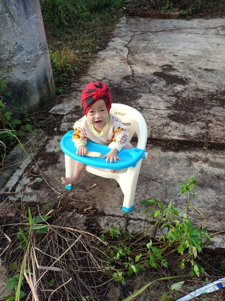 Con gái em đi theo bame đi làm các mom ak