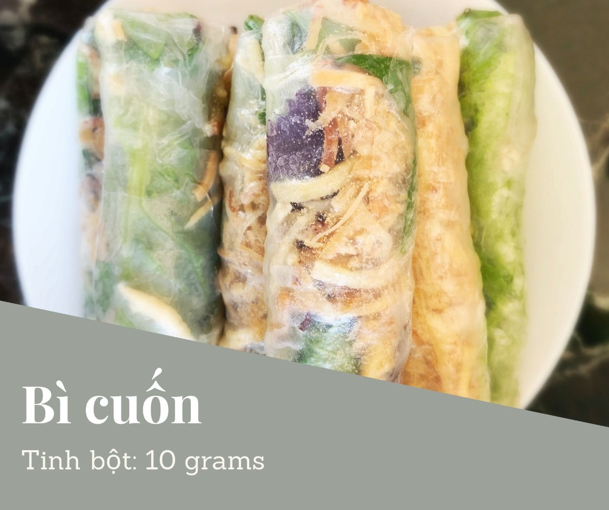THỰC ĐƠN TIỂU ĐƯỜNG THAI KỲ
Chào bạn. Khi biết là có bệnh TĐTK hoặc TĐ2 thì nhiều người rất là lo lắng.

👌 Cách giảm TĐTK và TĐ2 hiệu quả nhất là ăn kiêng (giảm tinh bột và giảm ngọt).
👌 Cách giảm TĐTK và TĐ2 hiệu quả nhì là tập thể dục
👌 Các thuốc tây có hiệu quả nhưng mà bạn vẫn nên ăn kiêng và tập thể dục, nếu không dần dần sẽ lờn thuốc.
👌 Bạn đừng tin các thuốc nam, các loại bánh, đường cho người tiểu đường nhé. Không có hiệu quả gì nhiều đâu.
👌 Bạn không cần phải lo. Vì đồ ăn cho các bà Mẹ TĐTK và TĐ2 rất phong phú và ngon miệng. Và đầy đủ dinh dưỡng cho người Mẹ và em Bé, và người TĐ2.

Đầu tiên là các bạn nên mừng là đã khám ra bệnh. Có nhiều có bệnh nhưng mà không đủ điều kiện để khám bác sỹ nên không biết có bệnh mà trị.

Điều thứ nhì là các bạn đừng buồn vì bệnh TĐTK và TĐ2 hoàn toàn trong tầm quản lý của bạn.

Điều thứ ba là bệnh TĐTK và TĐ2 sẽ dạy cho bạn một cách ăn uống bổ dưỡng. Qua cách an uống này, bạn có thể áp dụng sau khi sinh và có thể tăng sức khoẻ lâu dày. Thậm chí, nếu bạn xây dựng thói quen ăn giảm tinh bột và tập thể dục thường xuyên thì sức khoẻ sau này của bạn sẽ có thể tốt hơn là những người không bị bệnh.

Bạn cố lên nhé! Chúc bạn và em bé và gia đình khoẻ mạnh.

👌👌👌 Nguyên tắc ăn giảm tinh bột cho TĐTK và TĐ2:
Trong một buổi ăn, hạn chế mức tinh bột dưới 45 grams:

Tinh bột: bao gồm cơm, hủ tiếu, bún, miến, mì, bánh đa, bánh mì, các loại khoai: tối đa là 1/2 chén (khoản 20 grams) trong một buổi ăn. (Khởi đầu bằng 1/2 chén cơm mỗi buổi. Nếu chỉ số tốt thì bạn có thể tăng thử lên 1 chén và thử máu xem sao. Nếu cao thì giảm lại 1/2 chén)
Rau ăn 1-2chén trong một buổi ăn. Ăn rau thoải mái không cần hạn chế vì rau có rất tinh bột (khoản 4 grams cho 1 chén). Ngoài ra rau có nhiều dinh dưỡng (các loại Vitamin, chất khoáng, folate, chất kẽm). Rau có chất sơ giúp tinh bột thu hấp chậm vào người — làm tăng đường chậm hơn sau khi ăn.
Chất đạm, bao gồm: thịt, cá, đồ biển, trứng, đậu hủ: Ăn ít nhất 1 chén trong một buổi ăn, có thể ăn nhiều hơn nếu cần. Chất đạm không có tinh bột nên bạn có thể ăn thoải mái. Chất đạm rất cần thiết cho sự phát triển của bé. Ngoài ra trong chất đạm có chất mỡ tốt cho em bé. Lưu ý là không ăn cá biển lớn vì có thuỷ ngân (nhất là các Mẹ Bầu).

Mỗi người mỗi khác, nên nên đo máu sau buổi ăn để điều chỉnh mức tinh bột theo lượng máu cho phép (sau 1 giờ là <7,8 mmol/L và sau 2 giờ là <6,7 mmol/L cho TĐTK. Và sau 2h<7,8 cho TĐ2)

👌👌👌 Nên thay tinh bột bằng gì?

👌👌👌 Canh rau

Mỗi buổi ăn lúc trước ăn khoản 2 chén cơm, bây giờ hạn chế xuống dưới 1/2 chén cơm thì thay thế cơm bằng gì? Rất đơn giản. Bạn có thể thay cơm bằng các loại rau luộc. Thí dụ bạn làm cá kho hoặc thịt kho (những món chất đạm thì bạn ăn vẫn bình thường không cần hạn chế — chỉ nấu không sử dụng đường thôi), thì bạn có thể ăn thêm bầu luộc, rau muốn luộc, cải luộc, đậu que luộc, bó xôi luộc để thay cơm. Ăn rất là ngon!

Và trong rau luộc có rất nhiều dinh dưỡng cho em bé (trong cơm thì không có dinh dưỡng gì). Nên bạn vừa trị bệnh TĐTK mà vừa tăng dinh dưỡng cho em bé và bản thân.

Rau luộc không chỉ có thể thay cơm không, mà có thể thay luôn các món nước. Thí dụ như khi ăn phở, thì bạn chỉ ăn tối đa 1/2 bánh phở, còn lại thì cho thêm giá luộc, bắp cải luộc, hoặc các loại rau khác mà bạn yêu thích. Chúc ngon miệng.

Thí dụ: bầu luộc ăn với tôm rim thay cơm

Thí dụ: bạn có thể dùng bí đỏ thay cơm. Bí đỏ bạn cắt ra từng cộng nhỏ và xào hoặc luộc. Bí đỏ có nhiều Vitamin A tốt cho mắt của em bé và người Mẹ.

👌👌👌 Bí đỏ thay cơm
Đây là một món dễ làm và dễ ăn. Bí đỏ và rau chỉ cần luộc.

Nhân liệu cho 1 phần ăn:
- 1/2 chén bí đỏ luộc
- 1/2 chén rau luộc
- 1/2 chén chả cá (luộc) rồi xào sơ lại. Đừng chiên giòn vì đồ ăn chiên không tốt cho sức khoẻ
- Ăn với nước tương hoặc nước nắm chấm (không đường)

👌👌👌 Rau luộc thay cơm, bánh phở, bún
Thay vì ăn cơm, bún, hủ tiếu, mỳ, miến, bánh đa thì bạn ăn nhiều rau luộc để thay. Khi bạn thay bằng rau có nhiều lợi ích vì rau có rất nhiều vitamin và khoáng chất cần thiết cho em bét phát triển. Tinh bột không có những vitamin và khoáng chất cho em bé.

Khi bạn ăn rau luộc thì ăn đến no thôi, không cần kiêng. Ăn thoải mái.

Ngoài rau rau luộc giúp bạn no ăn là ăn tinh bột. Và rau thì sẽ giúp đường tiêu hoá của bạn hoạt động tốt. Và da mặt đẹp.

👌👌👌 Bầu luộc

👌👌👌 Cải ngọt luộc

👌👌👌 Su su luộc thay cơm
Su Su có nhiều folate là giúp cho não của em bé phát triển. Luộc thay cơm. Ăn với đồ ăn chấm nước tương hoặc xào với trứng điều rất ngon.

👌👌👌 Yến mạch thay cơm

Yến mạch là một món ăn thay cơm rất tốt.

Số lượng tinh bột của yến mạch chỉ phân nửa so với cơm, nên bạn có thể ăn 1 chén yến bạch trong vòng buổi ăn (nhưng nhớ đo đường trong máu và chỉnh sửa nhé). Yến mạch còn có nhiều chất sơ, giúp tiêu hoá tốt và hạ mỡ trong máu.

Mua loại yến mạch (old fashion). Loại này có nhiều sơ nên tốt hơn loại (quick). Bạn có thể xem thông tin mua ở đây. Các siêu thị lớn điều có bán.

Cách nấu: Bạn có thể nấu như bạn nấu cơm: nấu với nước cho chính.

Nếu ăn thay cơm cho buổi trưa và buổi chiều, thì ăn với đồ ăn như rau và thịt/cá/trứng/đậu hủ bình thường. Cơm thỉ chỉ ăn 1/2 chén. Yến mạch thì có thể ăn 1 chén.

Bạn cũng có thể nấu như cháo: cháo cá, cháo thịt. Thí dụ; Cháo Yến Mạch với Thịt Bò.

Cách nấu:
- Bỏ yến mạch nấu với cà rốt, bông cải xanh (cắt nhỏ) vào nước nấu như cháo.
- Xào thịt bò với hành tỏi riêng, muối, dầu.
- Sau khi cháo yến mạch chín thì bỏ thịt bò vào với cháo nấu thêm vài phút.

👌👌👌 Diêm mạch (Quinoa)

Có bạn hỏi là có thể ăn Diêm Mạch thay cơm được không? Diêm Mạch có rất nhiều vitamin và chất khoán tốt (bao gồm chất sắc). Và cũng có tinh bột nên có thể thay cơm. Xin lưu ý:

Một chén diêm mạch đã nấu chín có khoản 39gram tinh bột. Cơm gạo trắng có khoảng 45-53gram. Yến mạch là thấp hơn có khoản 28gram.
Nên bạn cũng chỉ ăn từ 1/2-1 chén cho mỗi buổi ăn. Và nhớ đo đường trong máu sau khi ăn.
Nhớ là ngâm qua đêm trước khi nấu để dễ tiêu hoá.

👌👌👌 Làm sao ăn rau luộc ngon hơn?

Sau khi bạn luộc rau, có thể cho 1 muỗng dầu mè và 1 muỗng nước tương, và 1 muỗng mè vào rau. Dầu mè có chất béo tốt cho não và giúp cho bạn no lâu hơn.

👌👌👌 Ăn sáng nên ăn gì?

Có rất nhiều Mẹ Bầu đau đầu về buối sáng. Có bạn chỉ ăn 2 quả dưa leo và uống sữa rồi cảm thấy đói quá chừng. Thấy lo cho các bạn quá.
Thật ra buổi sáng là buổi ăn có thể ăn ngon lành. 

Các bạn vẫn có thể ăn những món mình yêu thích, như phở, hủ tiếu, bún riêu, mì quảng. Các bạn phải chiệu khó thay đổi một chút. 

👌👌👌 Tại sao buổi sáng ăn đồ ăn nước ngoài đường (phở, bún, hủ tiếu) là đường lên quá vậy?

Câu hỏi rất hay, các loại bún, bánh phở, hủ tiểu, mỳ, bánh đa, miến điều có nhiều tinh bột. Cũng nhiều bằng cơm.

Nếu bạn ăn đồ ăn ngoài đường người bán cho rất nhiều bánh và ít thịt và rau. Mà bạn có yêu cầu người bán cho ít bánh thì họ cũng sẽ cho nhiều.

Nếu ăn ở ngoài đường thì thường là gọi 2 tô: chỉ ăn 1/2 chén bánh. Có nghĩa là ăn 1/2 bánh của 1 tô, và bánh của tố thứ nhì thì bỏ hoàn toàn. Và gì bạn đã giảm bánh thì phải tăng thịt và rau lên. Nếu không rất đói. Đó là lý do gọi 2 tô. Một tô hoàng toàn không ăn bánh chỉ lấy thịt và rau. Một tô thì chỉ lấy 1/2 bánh. Thịt và rau rất ít tinh bột nên sẽ không tăng đường nhiều. Cố lên nhé bạn.

Nếu ăn bánh mì thì cũng nên gọi 2 ổ. Và chỉ ăn 1/2 bánh mì và ăn hết thịt và rau.

👌👌👌 Bún riêu
- 150 gram chất đạm: thịt, trứng, cua
- 1/2 chén bún
- 3 miếng đậu hũ
- 3 quả cà chua
- 1 quả me
- 10ml mắm tôm
- Hành tím, hành lá, rau mùi
- Rau sống: rau muống, bắp chuối, xà lách, giá,
- Hạt tiêu, hạt nêm, nước mắm, dầu ăn

👌👌👌 Nấu ăn sáng nhanh: Trứng sốt cà
Hôm nào bạn không có thời gian, thì có thể làm món trứng sốt cà. Ăn rất là đậm đà.

Nhân liệu cho 1 phần ăn:
- 2 quả trứng
- 3 quả cà chua
- Hành lá, tỏi, dầu ăn
- Một ít muối, nước tương
- Bạn có thể xem công thức ở đây.

👌👌👌 Tại sao ăn sáng đồ ăn bên ngoài mà đường tăng quá?

Nếu bạn ăn đồ ăn ngoài đường người bán cho rất nhiều bánh và ít thịt và rau. Mà bạn có yêu cầu người bán cho ít bánh thì họ cũng sẽ cho nhiều.

Nếu ăn ở ngoài đường thì thường là gọi 2 tô: chỉ ăn 1/2 chén bánh. Có nghĩa là ăn 1/2 bánh của 1 tô, và bánh của tố thứ nhì thì bỏ hoàn toàn. Và gì bạn đã giảm bánh thì phải tăng thịt và rau lên. Nếu không rất đói. Đó là lý do gọi 2 tô. Một tô hoàng toàn không ăn bánh chỉ lấy thịt và rau. Một tô thì chỉ lấy 1/2 bánh. Thịt và rau rất ít tinh bột nên sẽ không tăng đường nhiều. Cố lên nhé bạn.

Nếu bạn nấu ở nhà (như trong hình) thì ăn ăn thật nhiều thịt/cá/rau và ít bánh.

Một cách khác là bạn có thể nấu đồ ăn buổi tối nhiều một chút. Rồi buổi sáng ăn lại đồ ăn buổi tối (1/2 chén cơm + 1chén thịt/cá/trứng/đậu hủ và 1-2 chén rau). Ăn sáng mà ăn nhiều thì tốt vì sẽ no lâu và có sức làm việc.

👌👌👌 Món canh
Nếu bạn không có thời gian, thì món canh là dễ nhất. Canh có thể bỏ nhiều rau và chất đạm( thịt, hải sản, đậu hủ, trứng). Và ăn một tô thật là to đến khi no. Nếu thèm cơm thì có thể ăn một ít (tối đa là 1/2 chén- tuỳ theo mức đường trong máu sau khi ăn). Nhưng phần chính là một tô rau rất to. Ăn riết khi quen thì có thể bỏ hẳn cơm luôn.

👌👌👌 Canh cải hải sản
- 1 bó cải 100 gr hải sản,
- đậu hủ (nếu muốn)
- nấm
- 1/2 tbsp muối
- 1 tsp tiêu
- 1/2 nước tương
- hành lá
- Canh su hầm thịt
- Nếu bạn vẫn thèm tinh bột thì đây là một món có thể sẽ giúp bạn cảm thấy đã thèm. Bạn có thể sử dụng một ít khoai tây (1 củ nhỏ) cho một phần ăn. Nấu một tô thật to và ăn cho đã thèm (nhưng không ăn thêm cơm nhé)

Nhân liệu cho 1 phần ăn:
- 1 trái su
- 1 củ khoai tây nhỏ
- 1 củ cải trắng
- 1 củ cà rốt
- thịt
- muối

👌👌👌 Canh Bông Cải Trắng
Nhân liệu cho 1 phần:
- 2 chén bắp cải trắng
- 200 grams tôm
- Muối, tiêu
- Có thể bỏ thêm củ cải trắng để nấu cho ngọt nước canh

👌👌👌 Canh bí đỏ

👌👌👌 Súp đậu hủ
Thành phần: Đậu hủ, nấm, carrot, bắp, tim hạt sen

👌👌👌 Canh củ cải trắng

👌👌👌 Súp Rau Củ. Món này nhiều vitamin cho em bé
Thành phần: 1/2 củ khoai tây, 1 củ cà rốt, 1 miếng cần tây, 6 miếng nấm rơm

👌👌👌 Các món mặn
Các món mặn ăn tốt vì có nhiều chất đạm. Trường Đại Học UCSF của Mỹ khuyên là Mẹ Bầu nên ăn ít nhất 60 gram chất đạm mỗi ngày. Chất đạm rất cần thiết cho sự phát triển của em bé. Đồ ăn nhiều chất đạm như: thịt, cá, hải sản, trứng, đậu hủ.

👌👌👌 Tôm rim
Món này bạn có thể làm ăn rất ngon. Thay vì cơm thì luộc một tô rau ăn sẽ thất rất ngon. Như một tô cải làng luộc hoặc rau muống luộc. Bạn đừng bỏ đường. Nếu muốn thì có thể sử dung một ít khóm để có vị ngọt.

👌👌👌 Cá sốt cà
Cá có nhiều chất mỡ tốt cho sự phát triển của não (omega 3). Và cá cũng là chất đạm tốt. Nhưng không nên ăn các loại các biển lớn vì có nhiều thuỷ ngân. Nên ăn các loại cá nhỏ.

👌👌👌 Ăn cá loại nào tốt mà ít thuỷ ngân?

Ăn cá là tốt vì ít tăng đường và có omega 3 tốt cho phát triển não. Nhưng tránh các loại cá biển lớn vì có thuỷ ngân nhiều. Đây là các loại bạn nên lưu ý.

Thủy hải sản có hàm lượng thủy ngân thấp nhất: Nên ăn 2 – 3 lần/tuần
- Cá cơm;
- Cá đù Đại Tây Dương;
- Cá bạc má Đại Tây Dương và Thái Bình Dương;
- Cá vược đen;
- Cá chim;
- Cá da trơn;
- Sò;
- Cá tuyết;
- Cua;
- Tôm hùm đất;
- Cá bơn;
- Cá Haddock – một loại cá tuyết;
- Cá tuyết than;
- Cá trích;
- Tôm hùm Mỹ;
- Cá đối;
- Hàu;
- Cá rô;
- Cá chó;
- Cá hồi;
- Cá mòi;
- Sò điệp;
- Cá rô phi;
- Mực;
- Cá ngừ.

Thủy hải sản có mức độ thủy ngân vừa phải: Ăn 1 lần/tuần 
- Cá trâu;
- Cá chép;
- Cá vược;
- Cá mú;
- Cá chim lớn;
- Cá nục heo;
- Cá chày;
- Cá rô đại dương;
- Cá than;
- Cá đầu cừu/cá tù;
- Cá hồng;
- Cá thu Tây Ban Nha;
- Cá ngói;
- Cá ngừ trắng;
- Cá ngừ vây vàng.

Thủy hải sản có mức thủy ngân cao nhất: Nên tránh
- Cá ngừ mắt to;
- Cá thu vua;
- Cá cam;
- Cá mập;
- Cá kiếm;
- Cá ngói.

👌👌👌 Chả cá lã vọng
Bạn vẫn có thể ăn những món mình yếu thích, như cã cá lã vọng. Bạn có thể ăn một ít bún (tối đa là 1/2 chén). Thay vì ăn bún thì bạn có thể làm bắp cải xào. Hoặc bạn chọn một món rau yếu quý nào đó và luộc để ăn thay bún (như đâu que, rau muống, bó xôi). Hương vị từ cã cá sẽ làm cho bạn quên đi là mình không ăn bún. Ăn thử đi, bạn sẽ thấy rất ngon. Lưu ý là nước chấm không bỏ đường nhé.

Nhân liệu cho 1 phần ăn:

- 1/2 con cá lóc (cá quả)
- Riềng, sả, tỏi, hành củ, muối
- Mắm tôm
- Đậu phọng
- Thì là
- 1/2 chén bún (tối đa). Có thể thay bằng rau luộc (bó xôi, bắp cải, rau muống, giá)

Bạn có thể tham khảo cách làm ở đây. Đừng sử dụng đường.

Các món gỏi:
Các món gỏi rất tốt cho các Bà Mẹ TĐTK. Lý do là nhiều rau và chất đạm và rất ít tinh bột. Bạn có thể làm một tô gỏi lớn và ăn thoải mái.

Nếu thèm cơm thì ăn thêm một ít (tối đa 1/2 chén). Ăn nhiều lần sẽ tạo ra thói quen ăn gỏi thay cơm và sẽ không cần ăn thêm cơm nữa. Những người bên Mỹ họ vẫn có thể ăn salad (gỏi) để thay cơm bình thường. Quan trọng là vẫn ăn nhiều chất đạm và nhiều loại rau khác nhau cho các buổi ăn khác nhau để không thiếu dinh dưỡng

👌👌👌 Gỏi cuốn
Gỏi cuốn là một món rất là dễ ăn và đầy đủ dinh dưỡng vì nhiều rau. Bạn có thể tự chế biến theo sở thích. Quan trọng là hạn chế bánh tráng vì có tinh bột. Nên mua loạ bánh tráng nhỏ. Nếu mua loại lớn thì cắt đôi và chỉ sử dụng phân nữa cho 1 gỏi cuốn.  Và bạn lưu ý là nước tương đậu phọng nếu mua bên ngoài thì họ có thể bỏ nhiều đường. Nên làm ở nhà. Nếu không thì ăn với xì dầu (bỏ chanh và ớt, nhưng không bỏ thêm đường). Đây là món mình thích nhất trên đời. Chúc bạn ngon miệng.

Nhân liệu cho 1 phần ăn:
- Rau: lettuce, rau thơm, giá, ngò, dưa leo
- Thay vì bún thì bạn có thể làm: bắp cải xào với cà rốt, hoặc củ sắn xào với cà rốt (giống như bó bía)
- Chất đạm: thịt, tôm, trứng, cá, đậu hủ
- Nước chấm: tương đậu phọng (lưu ý không bỏ đường)
- Bánh tráng: tối đa là chỉ 8 bánh tráng nhỏ, hoặc 4 bánh tráng lớn cắt đôi. Nếu không ăn bánh tráng thì bạn có thể lấy lettuce (rau diếp), hoặc cải xanh cuốn giống như ăn bánh xèo Miền Tây

👌👌👌 Bì cuốn
Món này rất là ngon và ít tinh bột vì bì cuốn thông thường không sử dụng bún. Mà sử dụng nhiều rau thơm. Ăn rất ngon. Nhìn mà thèm.

👌👌👌 Bò bía
Bò bía rất dễ ăn, và mặn mà. Nhiều rau thơm. Và trưng lại béo béo.
Hạn chế bánh tráng nhé. Chỉ ăn 8 cái nhỏ. Hoặc 3-4 cái lớn (cắt làm đôi thành 8 cái). Một cái bánh tráng lớn đến 6 gram tinh bột. Nước chấm không đường nhé.

👌👌👌 Sushi Nhật. Món này rất dễ làm.
Vật liệu:

- Chỉ cần mua rong biển để làm sushi tại các chợ.
- Rau: tuỳ loại bạn thích: dưa leo, ngò, xà lách, rau thơm
- Có thể cắt trái bơ ra nhiều miếng nhỏ
- Và có thể bỏ thêm dưa chua nếu muốn
- Chất đạm: thịt, cá, hải sản, trứng, đậu hủ
- Nước chấm: nước tương (không đường)

👌👌👌 Gỏi ngó sen
Gỏi ngó sen ăn vừa giòn vừa ngon.

👌👌👌 Gỏi cá nướng
Đây là món salad người Mỹ rất thích ăn. Nướng cá và ăn với các loại rau sống. Cá có các chất mỡ béo omega tốt tốt cho não của em bé.

👌👌👌 Xà lách kiểu Hàn Quốc (bibimbap)

Món này bạn có thể ăn vào buổi phụ hoặc ăn chung với buổi chính cũng ok. Rất dễ làm. Ở nhà có rau thì thì làm rau đó. Tất cả rau điều cắt nhỏ và xào sơ. Cà rốt, bó xôi, bắp cải, nấm, củ sắn, su su, hoặc bí xào. Chất đạm thì tuỳ bạn chọn: thị gà luộc, thịt bò xào, trứng, đậu hủ, cá hấp.Ăn chung với dầu mè và một ít nước tương. Có thể chấm với tương ớt. Món này ít tinh bột vì rau và thịt không có nhiều tinh bột mà đầy đủ dinh dưỡng. Chúc bạn ngon miệng.


👌👌👌Món ăn vặt

Khi có bệnh TĐTK thì bạn nên cử ăn những đồ ăn vặt bình thường như: bánh ngọt, chè, cà rem, trái cây dầm sữa. Mà thử các món sau. Đồ ăn vặt thì nên giữ dưới 15 gram tinh bột mỗi lần ăn (dưới 3 lần 1 ngày).

👌👌👌Bơ dầm cà chua

Món bơ dầm cà chua là một món rất được yêu thích của Nước Mễ Tây Cơ. Món này giống như là món ăn dân tộc của họ. Trái bơ có vị béo, ăn với cà chua và chanh thấy béo béo chua chua, rất là ngon. Món ngày đến 20 gram tinh bột, nên chia cho 2 lần ăn.
Bạn có thể ăn món này như vậy, hoặc bạn có thể lấy cà rốt sống, chẻ ra thành miếng dày dày, để trét bơ và cà chua lên ăn rất ngon.

Nhân liệu cho 1 phần ăn:

- 1 quả bơ
- 1 quả cà chua
- 1 quả chanh
- ngò cắt nhỏ
- muối, tiêu

👌👌👌 Rau câu nước cốt dừa

Món ngày ăn rất ngon và dễ làm. Bạn đừng sử dùng đường và nước dừa tươi. Chỉ sử dụng nước lọc, lá dứa, và nước cốt dừa và thạch.