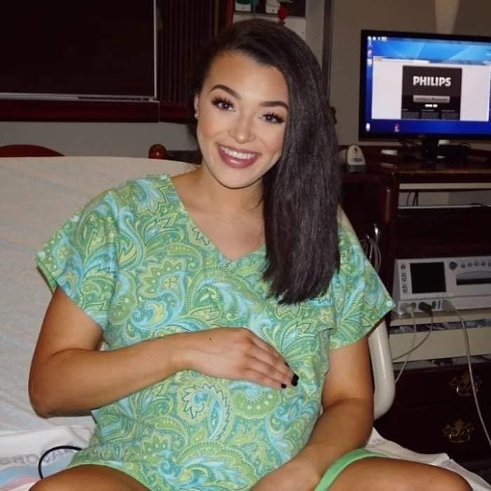 Khi các bà mẹ beauty blogger đi đẻ...!
Tẩy trang xong khéo con ko nhận ra 🥲🤣