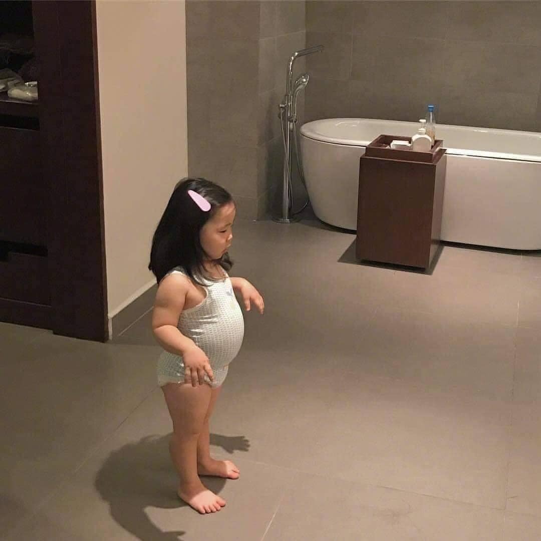 Tuii của hiện tại đã tăng cân mất kiểm soát cmnr 😞 🤭