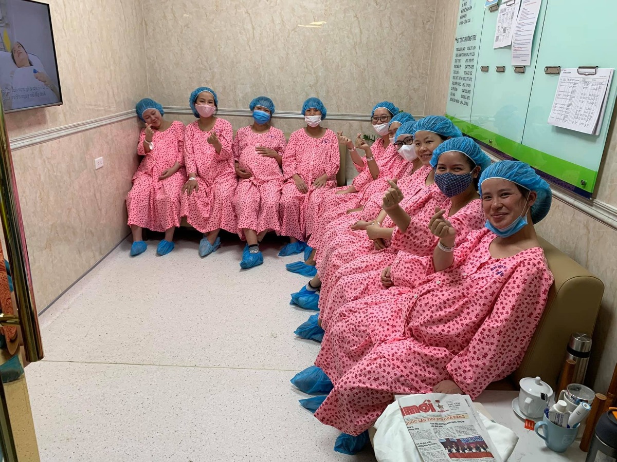 Chuẩn bị lên... bàn chưa các mẹ ơi 🤣