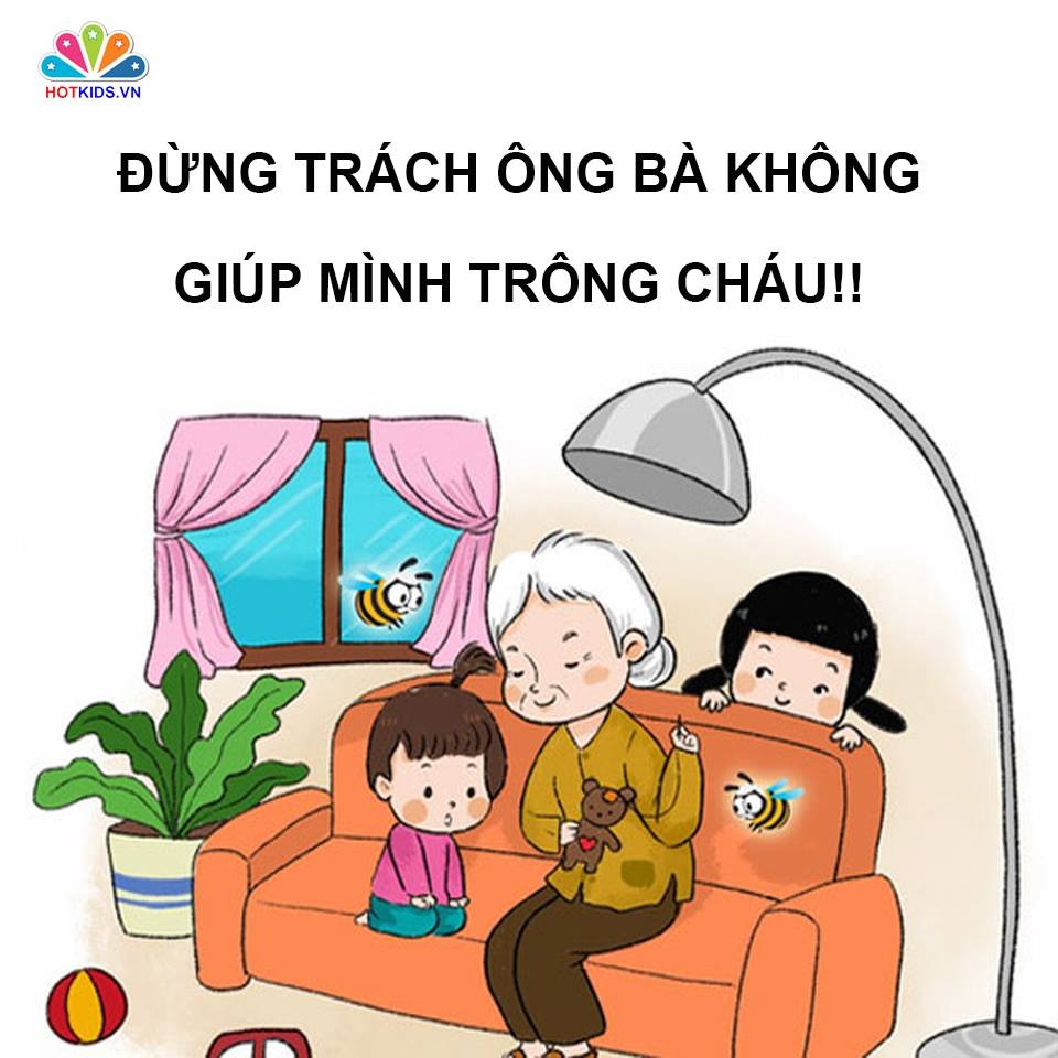 ❌ ĐỪNG TRÁCH ÔNG BÀ VÌ KHÔNG GIÚP MÌNH CHĂM CHÁU ❌

🍀🍀 Bất kể là ông bà nội hay ông bà ngoại, chúng ta đều không thể trách và cũng không có quyền gì để trách móc ông bà vì không giúp mình chăm cháu. Bản thân Hải Lý thấy, nếu chính ta bỏ được cái suy nghĩ "Tại sao ông bà không giúp đỡ mình chăm cháu trong khi ông bà có làm gì đâu còn mình mới đẻ mệt mỏi thế này" thì chính bản thân mình sẽ thấy nhẹ nhõm hơn rất nhiều. Vì tinh thần lúc đó không còn phụ thuộc và trông chờ vào ai hết, tự bản thân biết mình không thể nhờ cậy ai nên sẽ tự giác, không kỳ vọng vào ai nên sẽ không thất vọng.

❤️ Thật ra, việc chúng ta trách cứ ông bà không chăm cháu hộ mình chính là một loại kỳ vọng. Vì mình kỳ vọng sẽ có người chăm cháu cho nên khi k có ai chăm cho mình mới thất vọng. Nhưng mình không có quyền làm thế, kể cả với mẹ đẻ hay mẹ chồng. Chị em chúng ta vẫn bảo nhau đi đẻ về nhà mẹ ruột ở cữ là sướng nhất. Đúng quá, sướng vì mẹ thương mình nên mẹ sẽ làm hết lo lắng hết cho mình để mình có thời gian nghỉ ngơi. Nhưng cũng chính vì thế mà mẹ mình lại phải làm quá nhiều và quá vất vả rồi 🙁 Còn về mẹ chồng, các mom hay bảo khác máu tanh lòng. Nhưng dù gì cũng là mẹ của chồng mình, rồi là mẹ của mình nên mình không có quyền yêu cầu bà phải thế này thế kia. Con dù là cháu bà nhưng nó là con của mình và chỉ có mình mới có bổn phận để chăm sóc và dạy dỗ nó, đó là trách nhiều của người làm ba mẹ. Còn ông bà nội ngoại, ông bà giúp được thì mình cảm ơn, mình biết điều ăn ở, ông bà không giúp được cái gì thì mình cũng không lấy đó làm tức tối khó chịu và trách móc các mom ạ. Đó cũng là một loại nghĩa vụ của mình.

🔥🔥 Cho nên, con mình thì mình chăm thui, dù là có ở cùng nhà ông bà hay không ở cùng, các mẹ ạ. Nếu ông bà hỗ trợ chuyện chăm cháu thì cũng vui hơn còn không thì hãy cứ xác định tinh thần ngay từ đầu là như thế thì đẻ ra sẽ nhẹ nhàng hơn. Chút chuyện nhỏ, mong các mẹ góp đôi lời.
