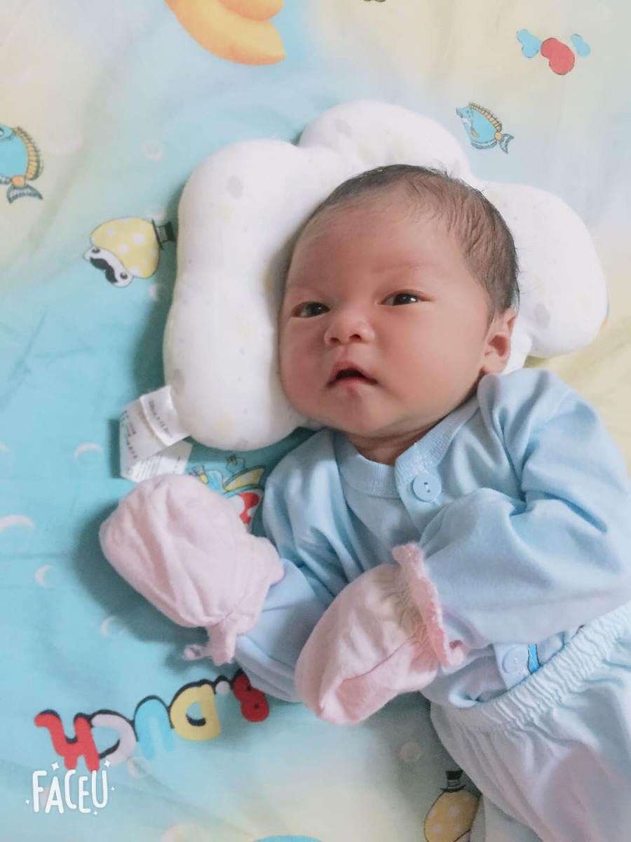 🤱🏻🤱🏻🤱🏻Em sinh bé hôm 17/12 .23h50p tại Bv Việt Nhật Bạch Mai
👸🏻 Đi sinh sướng như ở nhà. 
💰 Chi phí rẻ giật mình ( em sinh thường hết 273k )😅😅😅😅 rẻ hơn sinh ở Quê.
👩🏻‍⚕️ Các chị Y tá nhẹ nhàng nhiệt tình chu đáo. 
🤱🏻 Em sinh thường nên được da kề da với bé.
🏥 Phòng nghỉ dưỡng sau sinh sạch sẽ thoáng rộng. 
Mỗi tội lúc đau đẻ thì thề là không bao giờ đẻ nữa. Đau chết được.  Nhưng ôm được con vào lòng thì đẻ 1 hay 2 con nữa. Vẫn chọn Việt Nhật Bạch Mai.
🌺 Cảm ơn bác đỡ đẻ Nguyễn Thuý Loan. Và các chị Y tá giúp em mẹ tròn con vuông. ( lúc e đau toát mồ hôi các chị bật điều hoà cho. Khát nước các chị đút nước cho uống. Đau quá xin cầm tay để nắm cũng có chị lại nắm tay an ủi. ) lúc đó k phải là mẹ trẻ con. Mà em là trẻ con luôn ý ah. 
P/s: combo Sướng. 😁😁😁😁