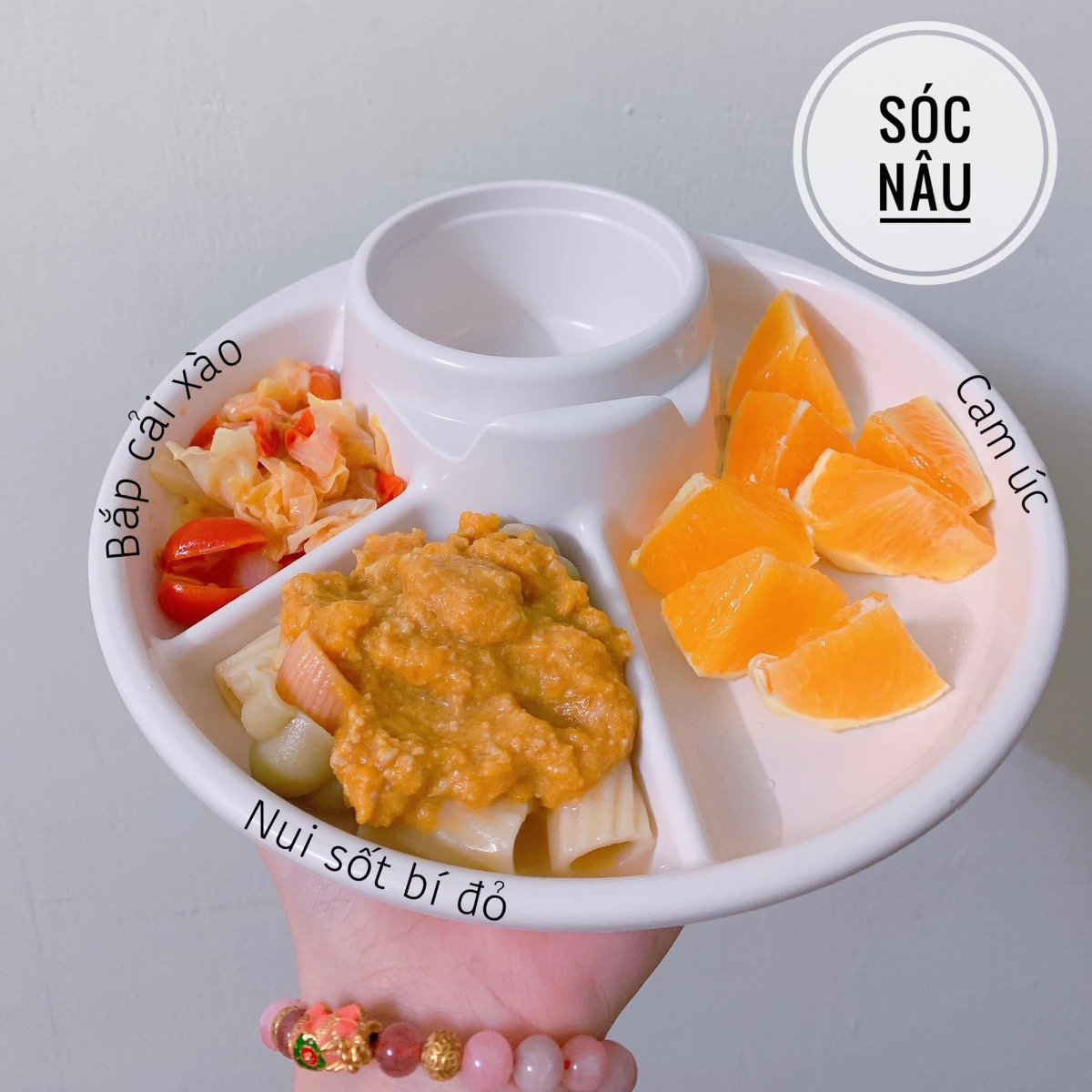 ❌❌❌ THỰC ĐƠN BLW CHO BÉ 8M+ ❌❌❌

Mình đã trải qua giai đoạn ăn dặm cho con. Và thành quả của mình là có 1 em bé rất mê ăn, ăn cả Thế Giới. 

👉Với mình thì ăn dặm BLW thật sự rất tuyệt vời. 
✅Giúp con tự lập
✅Giúp con học được kĩ năng vận động tinh rất tốt
✅Con được tự do khám phá
✅Hơn hết là con cảm nhận được mình đc tôn trọng trong ăn uống 
Và rất nhiều điều tuyệt vời nữa.........

BLW bé có thể thời gian đầu con ăn ít hơn các bạn ăn đút 1 chút. Mẹ có thể sẽ lo lắng 1 chút. Nhưng các mẹ hãy yên tâm nha. Mình có 1 em bé đã 13m rồi. Con ăn BLW hoàn toàn tới 11m và con phát triển rất tốt các mẹ nhé. Thậm chí là con đi học khi 11m được cô khen ăn còn tốt hơn nhiều bạn lớn hơn đó ạ.

🚫Ảnh có thể không đẹp, không long lanh. Nhưng cũng là tâm huyết là tình yêu của 1 người mẹ dành cho con. Mình chia sẻ với các mom để các mom có động lực hơn, kiên trì hơn nếu em bé nhà các mom đang theo BLW.