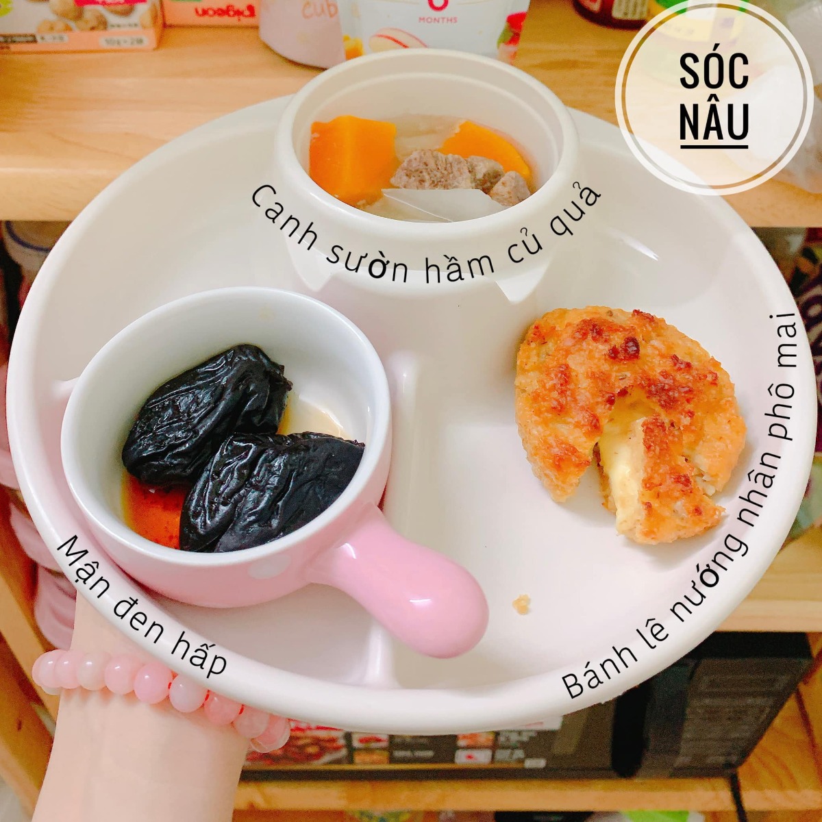 ❌❌❌ THỰC ĐƠN BLW CHO BÉ 8M+ ❌❌❌

Mình đã trải qua giai đoạn ăn dặm cho con. Và thành quả của mình là có 1 em bé rất mê ăn, ăn cả Thế Giới. 

👉Với mình thì ăn dặm BLW thật sự rất tuyệt vời. 
✅Giúp con tự lập
✅Giúp con học được kĩ năng vận động tinh rất tốt
✅Con được tự do khám phá
✅Hơn hết là con cảm nhận được mình đc tôn trọng trong ăn uống 
Và rất nhiều điều tuyệt vời nữa.........

BLW bé có thể thời gian đầu con ăn ít hơn các bạn ăn đút 1 chút. Mẹ có thể sẽ lo lắng 1 chút. Nhưng các mẹ hãy yên tâm nha. Mình có 1 em bé đã 13m rồi. Con ăn BLW hoàn toàn tới 11m và con phát triển rất tốt các mẹ nhé. Thậm chí là con đi học khi 11m được cô khen ăn còn tốt hơn nhiều bạn lớn hơn đó ạ.

🚫Ảnh có thể không đẹp, không long lanh. Nhưng cũng là tâm huyết là tình yêu của 1 người mẹ dành cho con. Mình chia sẻ với các mom để các mom có động lực hơn, kiên trì hơn nếu em bé nhà các mom đang theo BLW.