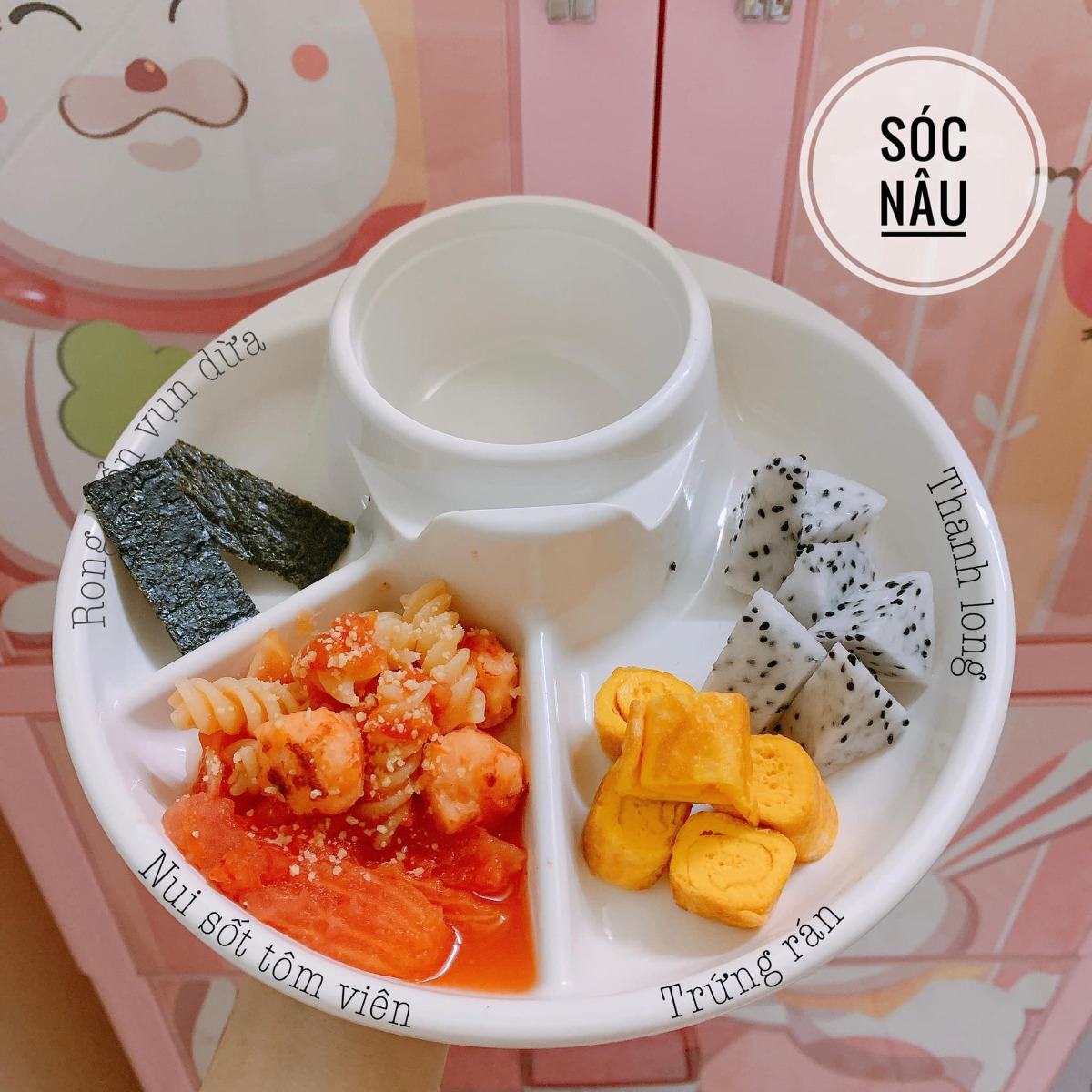 ❌❌❌ THỰC ĐƠN BLW CHO BÉ 8M+ ❌❌❌

Mình đã trải qua giai đoạn ăn dặm cho con. Và thành quả của mình là có 1 em bé rất mê ăn, ăn cả Thế Giới. 

👉Với mình thì ăn dặm BLW thật sự rất tuyệt vời. 
✅Giúp con tự lập
✅Giúp con học được kĩ năng vận động tinh rất tốt
✅Con được tự do khám phá
✅Hơn hết là con cảm nhận được mình đc tôn trọng trong ăn uống 
Và rất nhiều điều tuyệt vời nữa.........

BLW bé có thể thời gian đầu con ăn ít hơn các bạn ăn đút 1 chút. Mẹ có thể sẽ lo lắng 1 chút. Nhưng các mẹ hãy yên tâm nha. Mình có 1 em bé đã 13m rồi. Con ăn BLW hoàn toàn tới 11m và con phát triển rất tốt các mẹ nhé. Thậm chí là con đi học khi 11m được cô khen ăn còn tốt hơn nhiều bạn lớn hơn đó ạ.

🚫Ảnh có thể không đẹp, không long lanh. Nhưng cũng là tâm huyết là tình yêu của 1 người mẹ dành cho con. Mình chia sẻ với các mom để các mom có động lực hơn, kiên trì hơn nếu em bé nhà các mom đang theo BLW.