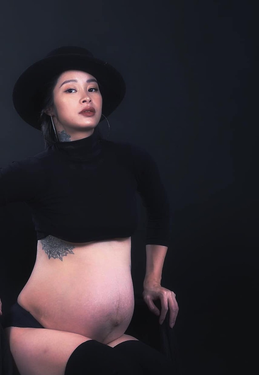 Còn 1 tuần là cán đích .. may kịp chụp 1 bộ ảnh lưu lại khoảnh khắc mang thai lần cuối cùng 🙂  xin được nghỉ hưu sớm hihi
*38,5 tuần kịp ăn tết nhỉ. Mom nào cùng dự sinh vs mình ko nè 😊