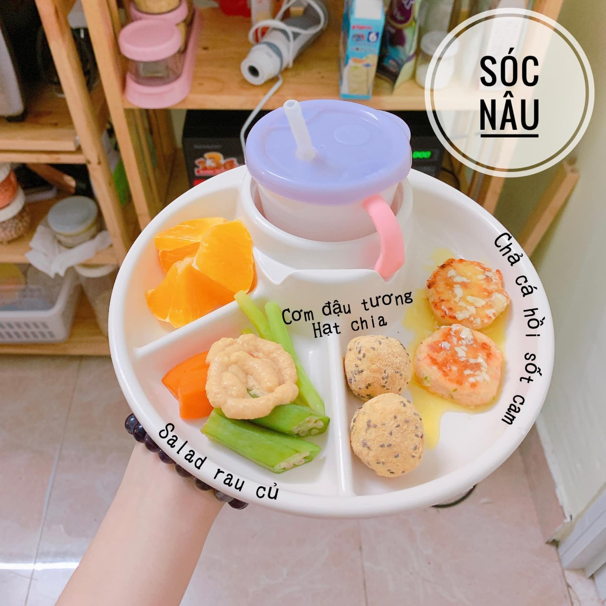 ❌❌❌ THỰC ĐƠN BLW CHO BÉ 8M+ ❌❌❌

Mình đã trải qua giai đoạn ăn dặm cho con. Và thành quả của mình là có 1 em bé rất mê ăn, ăn cả Thế Giới. 

👉Với mình thì ăn dặm BLW thật sự rất tuyệt vời. 
✅Giúp con tự lập
✅Giúp con học được kĩ năng vận động tinh rất tốt
✅Con được tự do khám phá
✅Hơn hết là con cảm nhận được mình đc tôn trọng trong ăn uống 
Và rất nhiều điều tuyệt vời nữa.........

BLW bé có thể thời gian đầu con ăn ít hơn các bạn ăn đút 1 chút. Mẹ có thể sẽ lo lắng 1 chút. Nhưng các mẹ hãy yên tâm nha. Mình có 1 em bé đã 13m rồi. Con ăn BLW hoàn toàn tới 11m và con phát triển rất tốt các mẹ nhé. Thậm chí là con đi học khi 11m được cô khen ăn còn tốt hơn nhiều bạn lớn hơn đó ạ.

🚫Ảnh có thể không đẹp, không long lanh. Nhưng cũng là tâm huyết là tình yêu của 1 người mẹ dành cho con. Mình chia sẻ với các mom để các mom có động lực hơn, kiên trì hơn nếu em bé nhà các mom đang theo BLW.